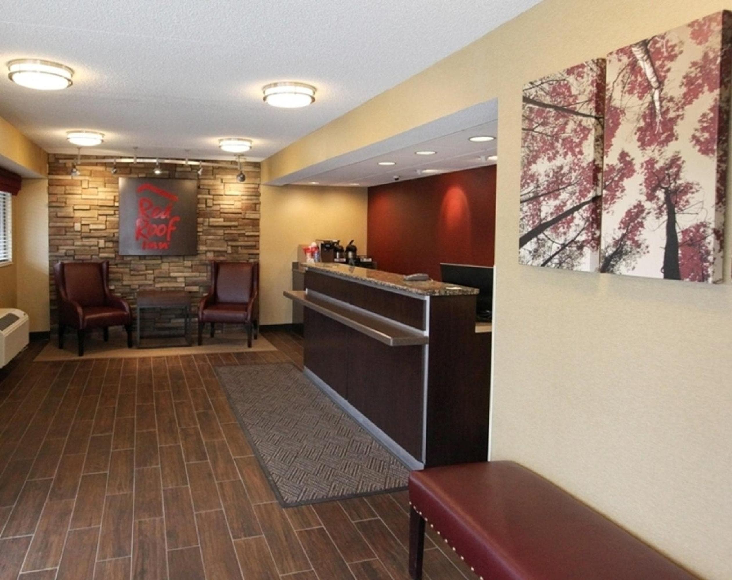Red Roof Inn PLUS+ Pittsburgh South - Airport
