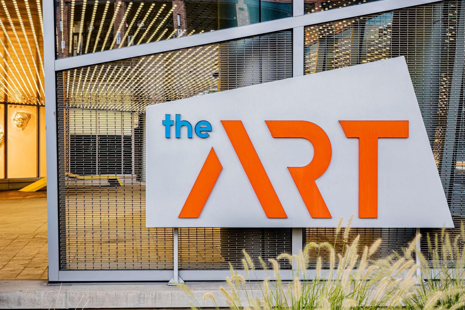 The Art Hotel Denver, Curio Collection by Hilton