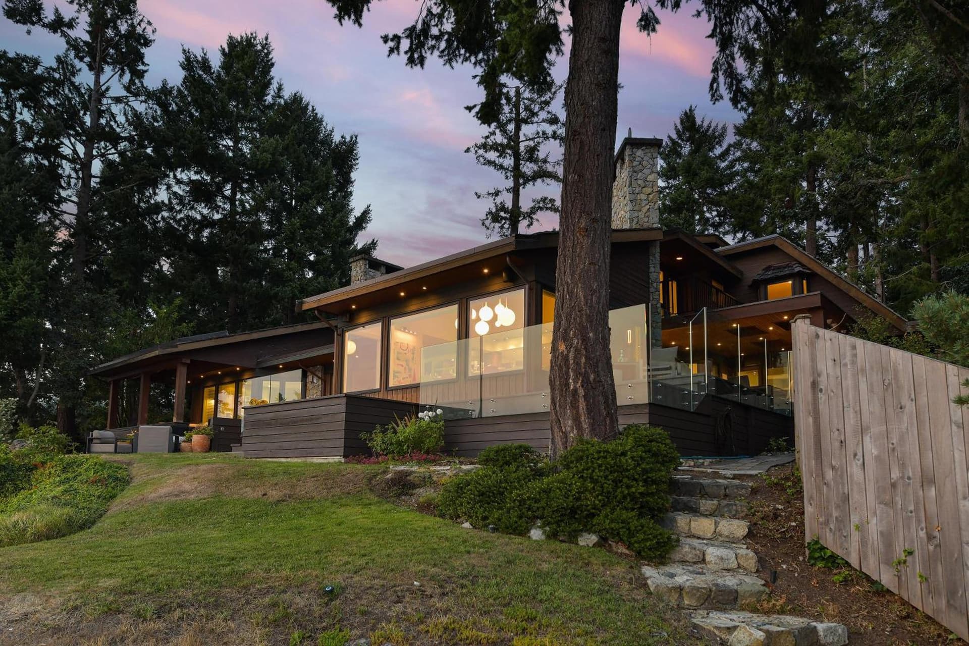 Island Luxury Oceanside Estate by EMR Vacation Rentals