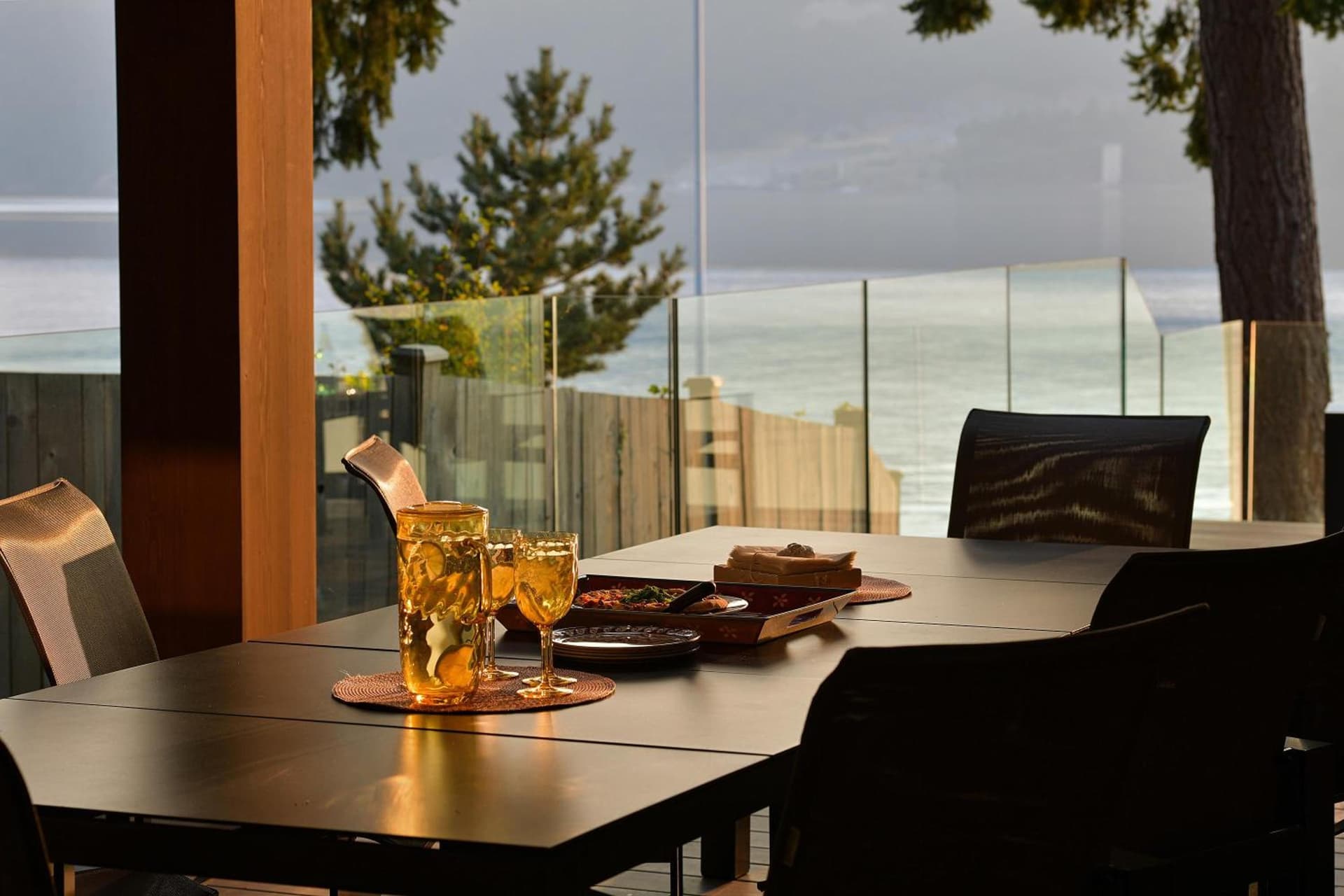 Island Luxury Oceanside Estate by EMR Vacation Rentals