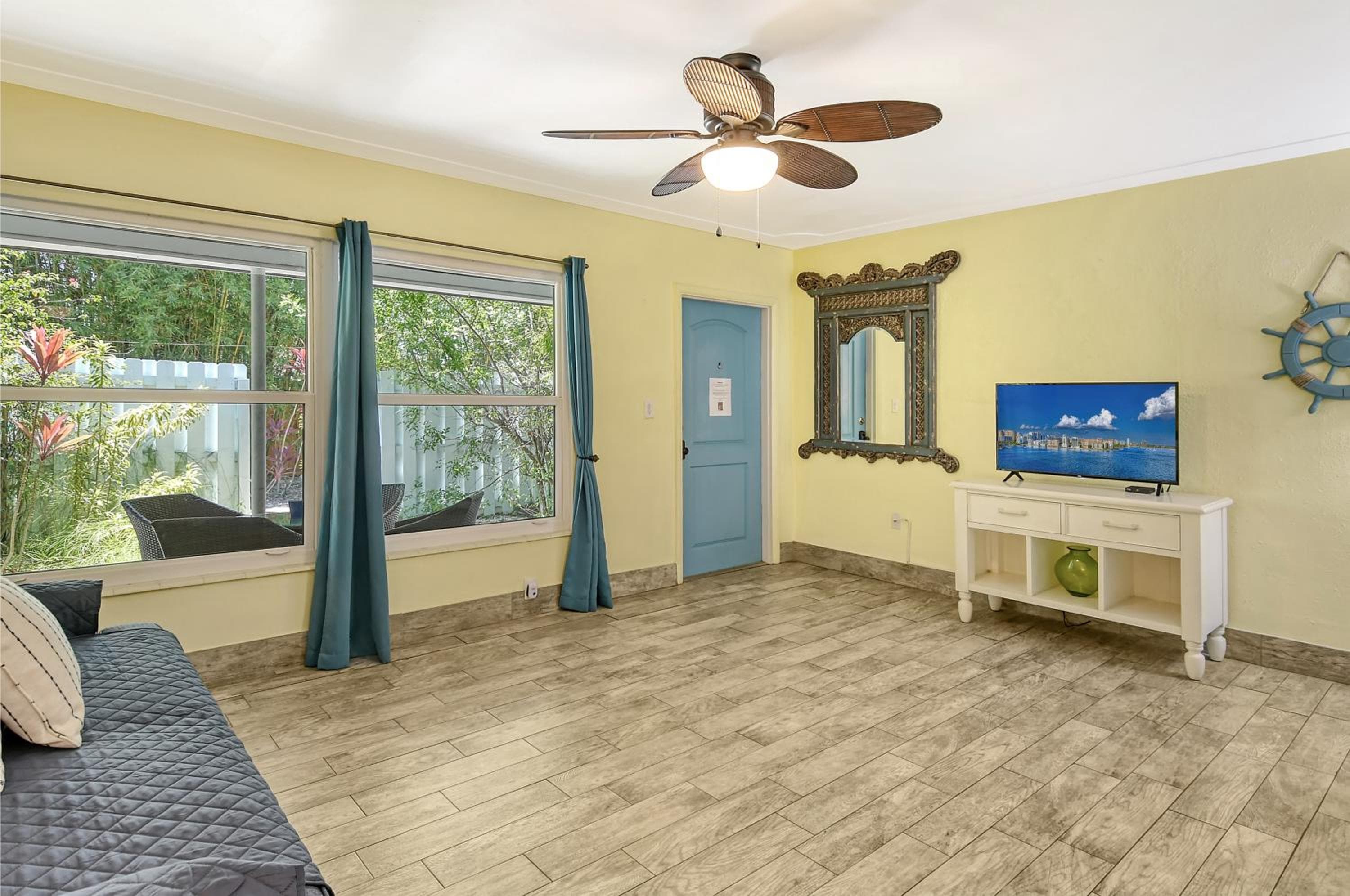 Siesta Key Palms Resort