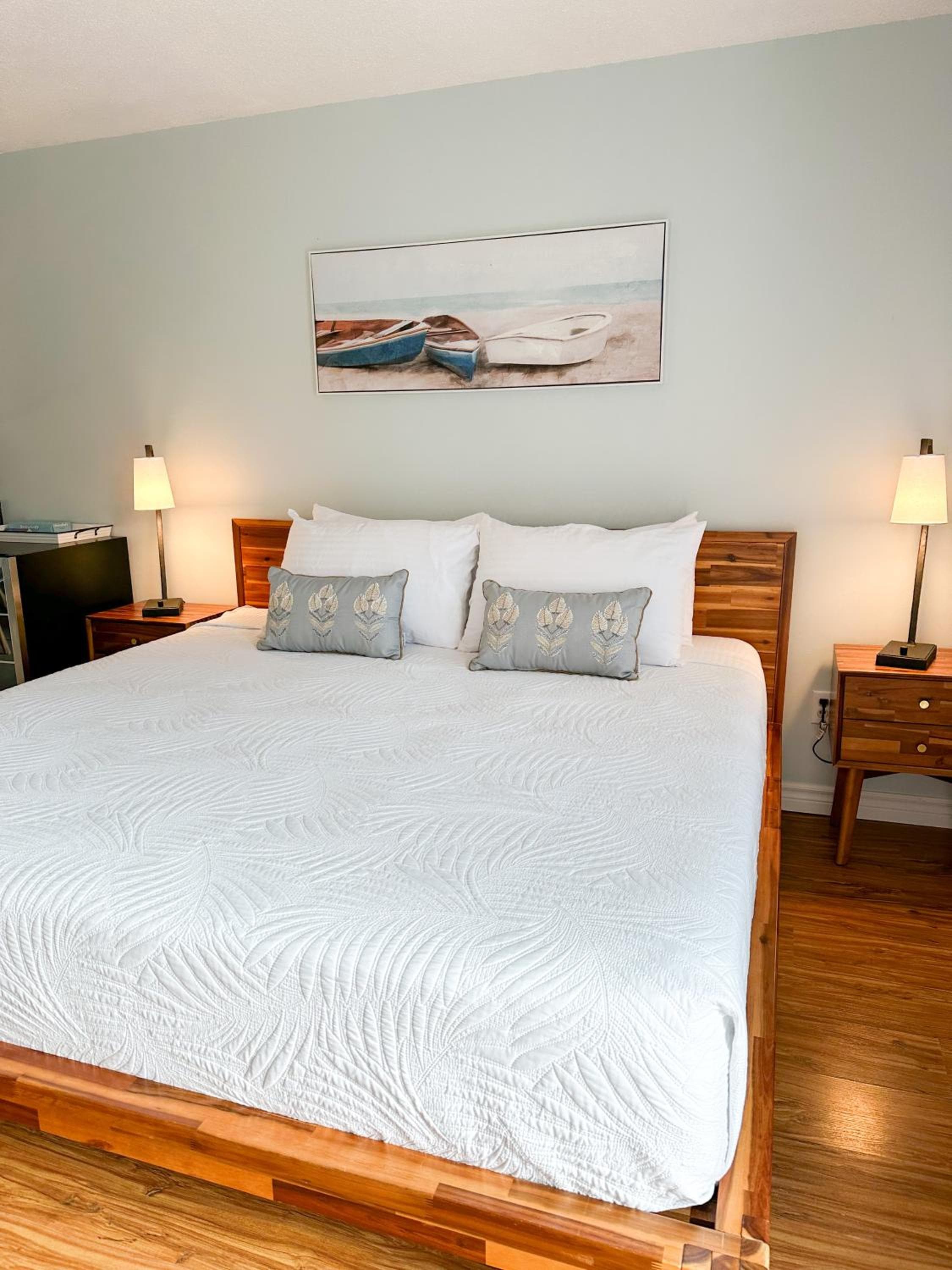 Oasis by the Bay Vacation Suites