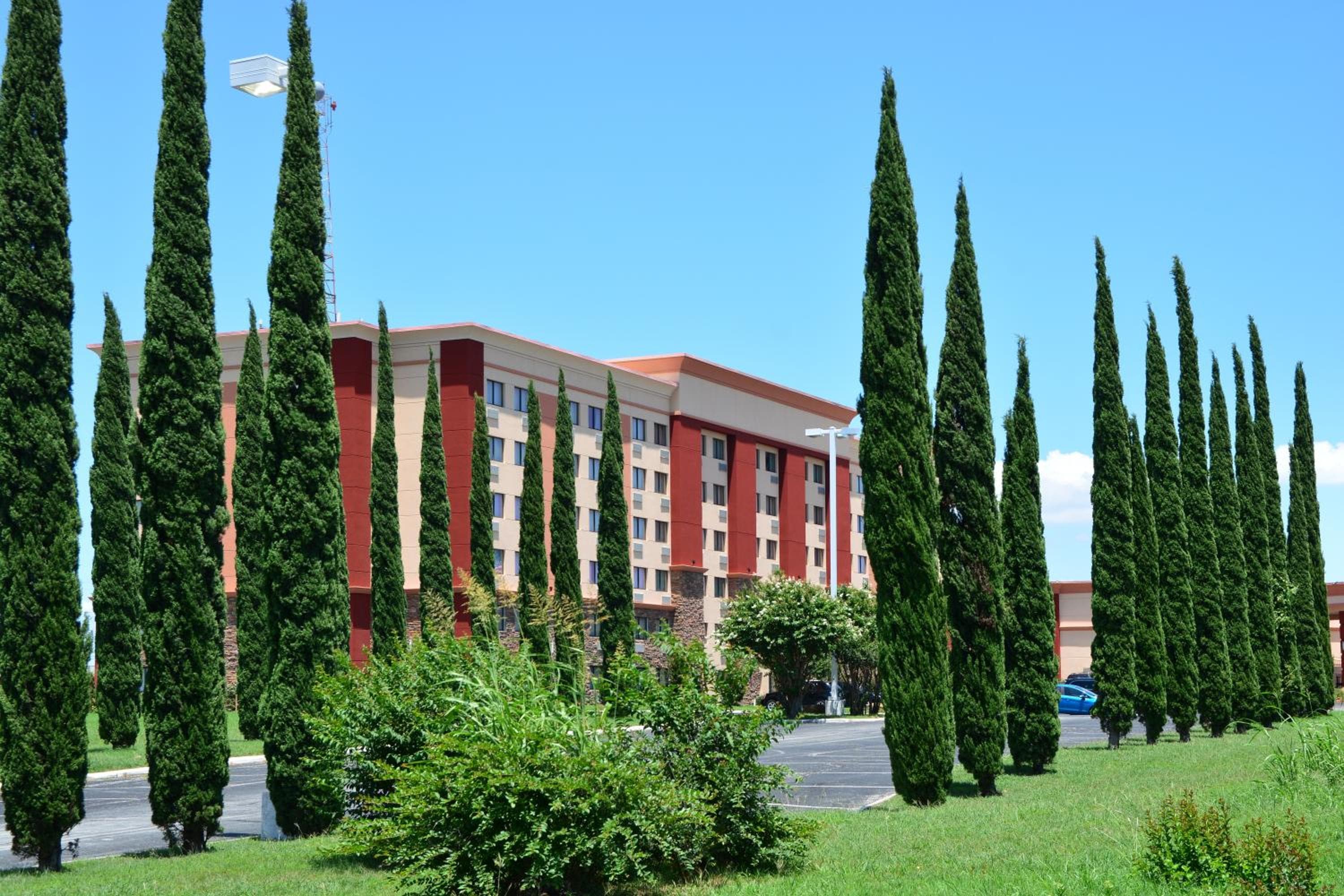Lux Hotel & Spa