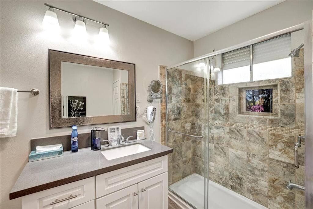 Family/Pet friendly home-Redlands-CA