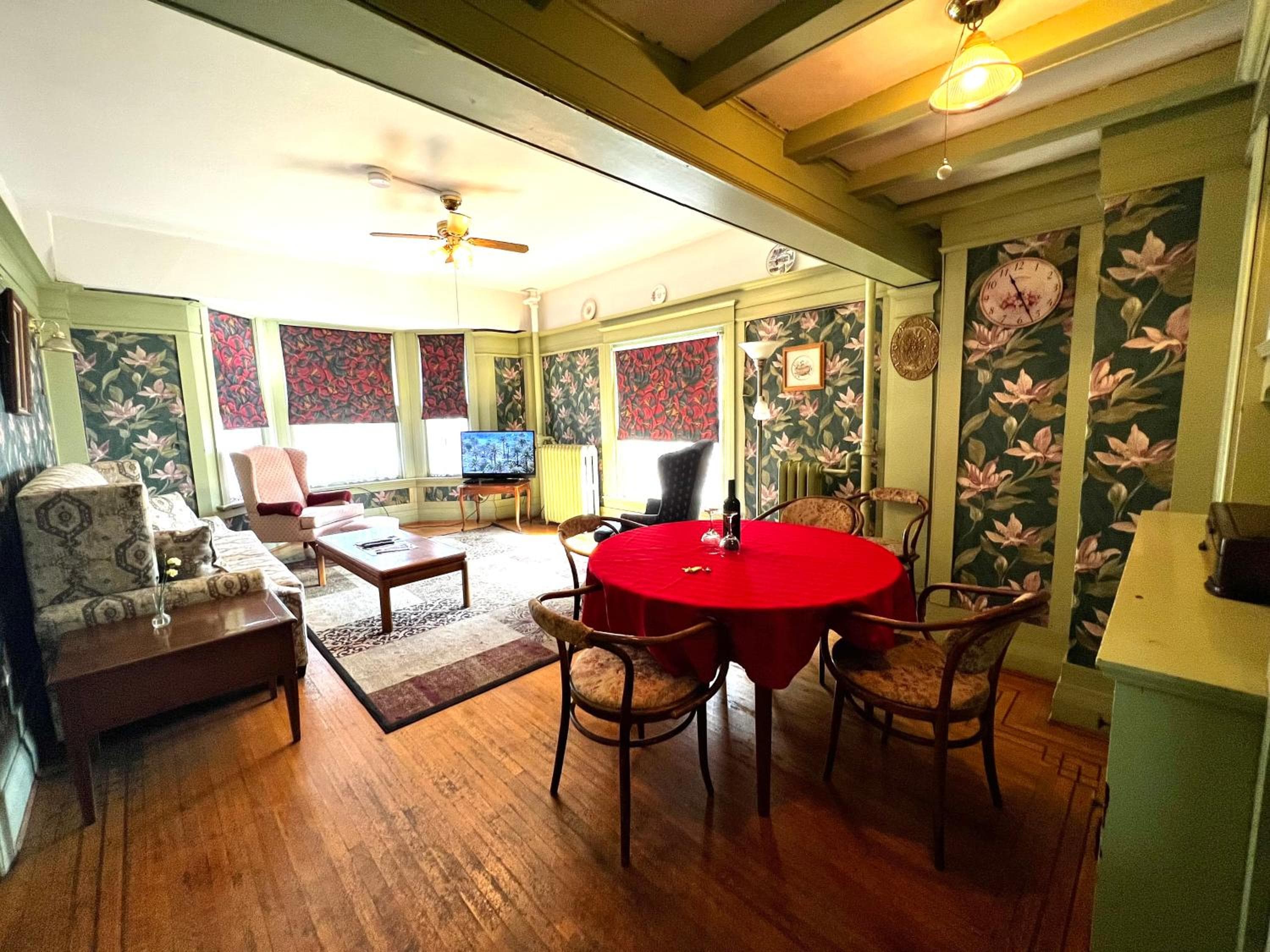 Arundel Mansions Hotel