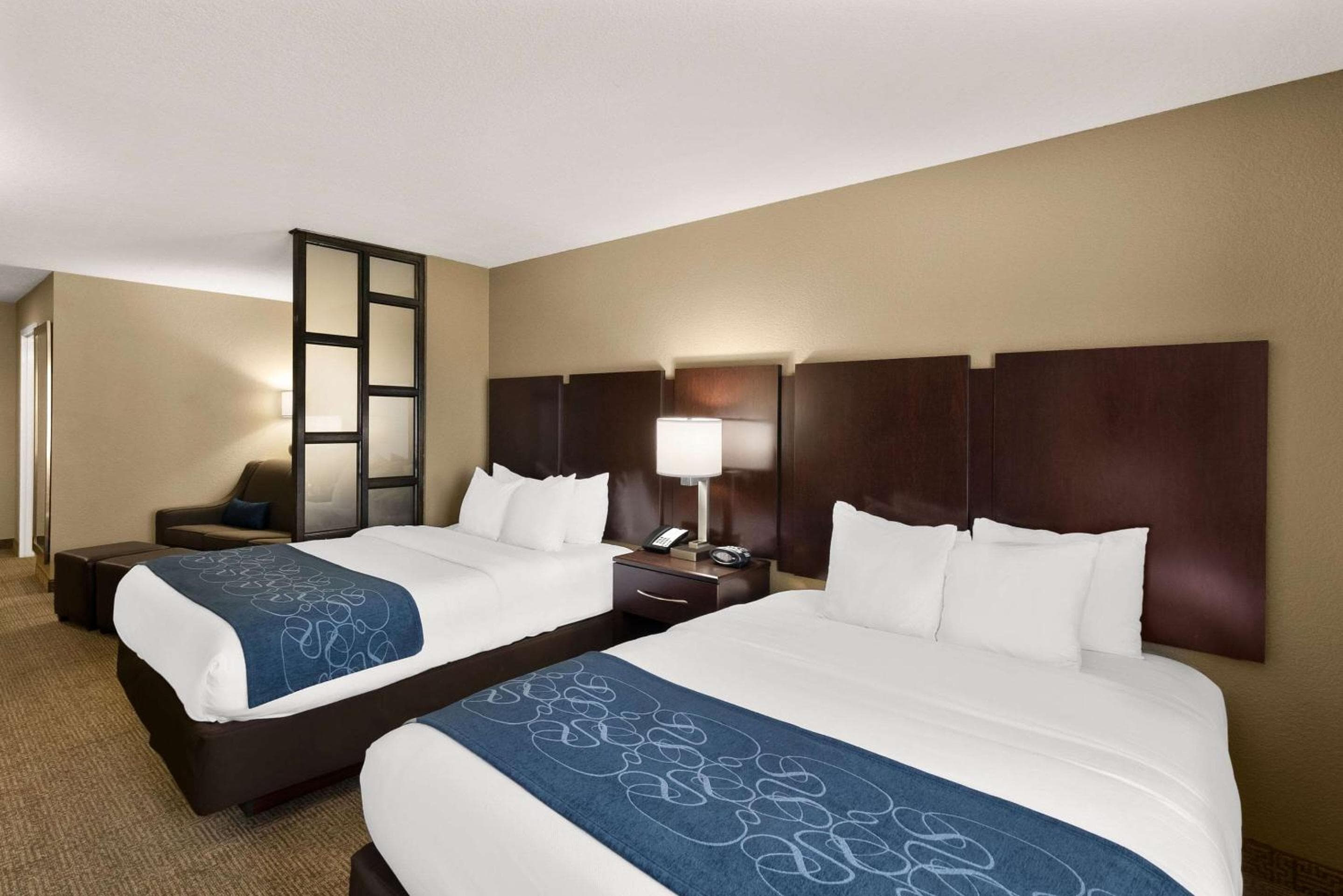 Comfort Suites Commerce
