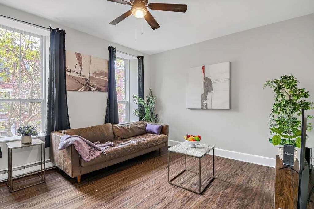 HBG 1BR: Modern Vintage Gem