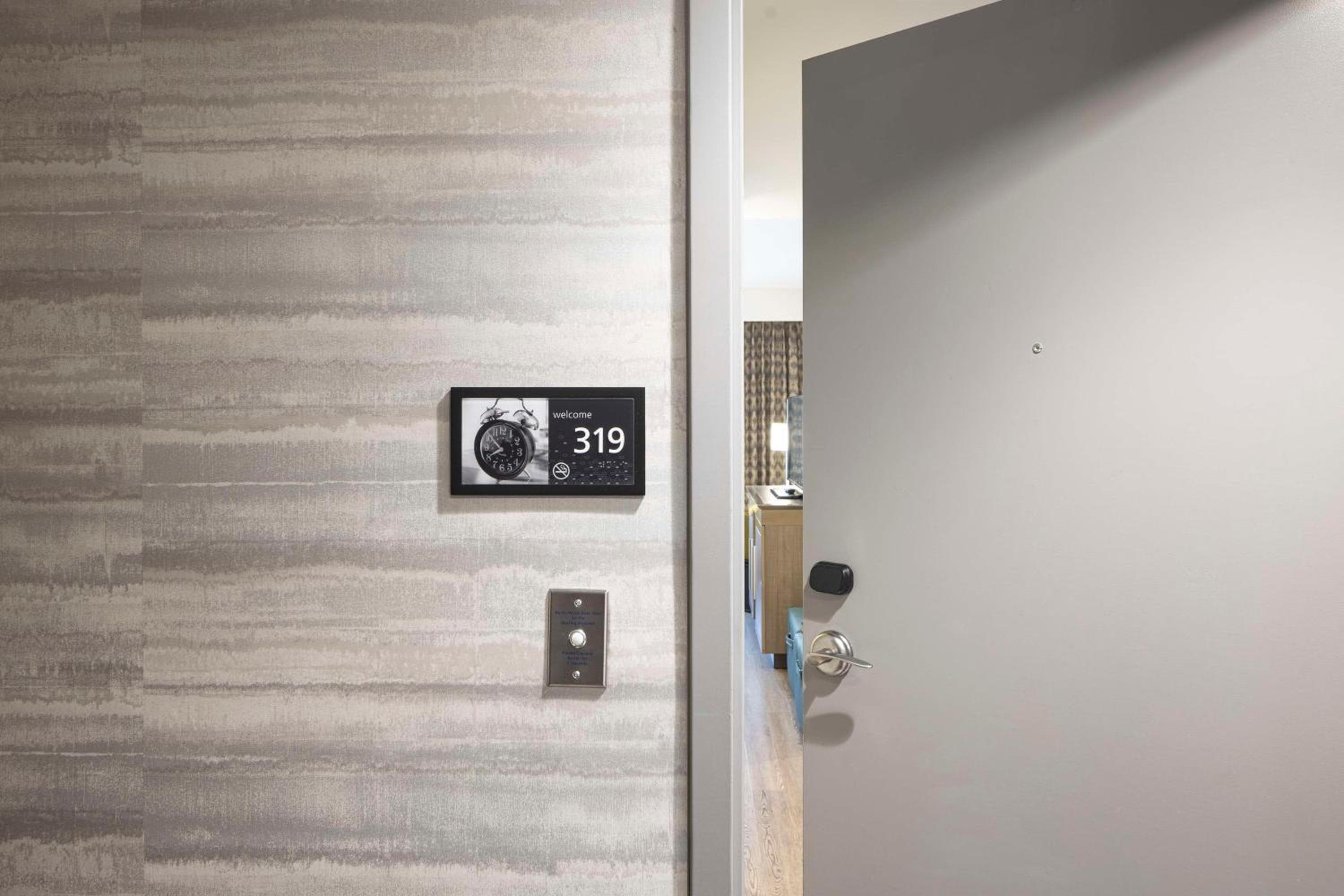 Hampton Inn & Suites Miami Wynwood Design District, FL
