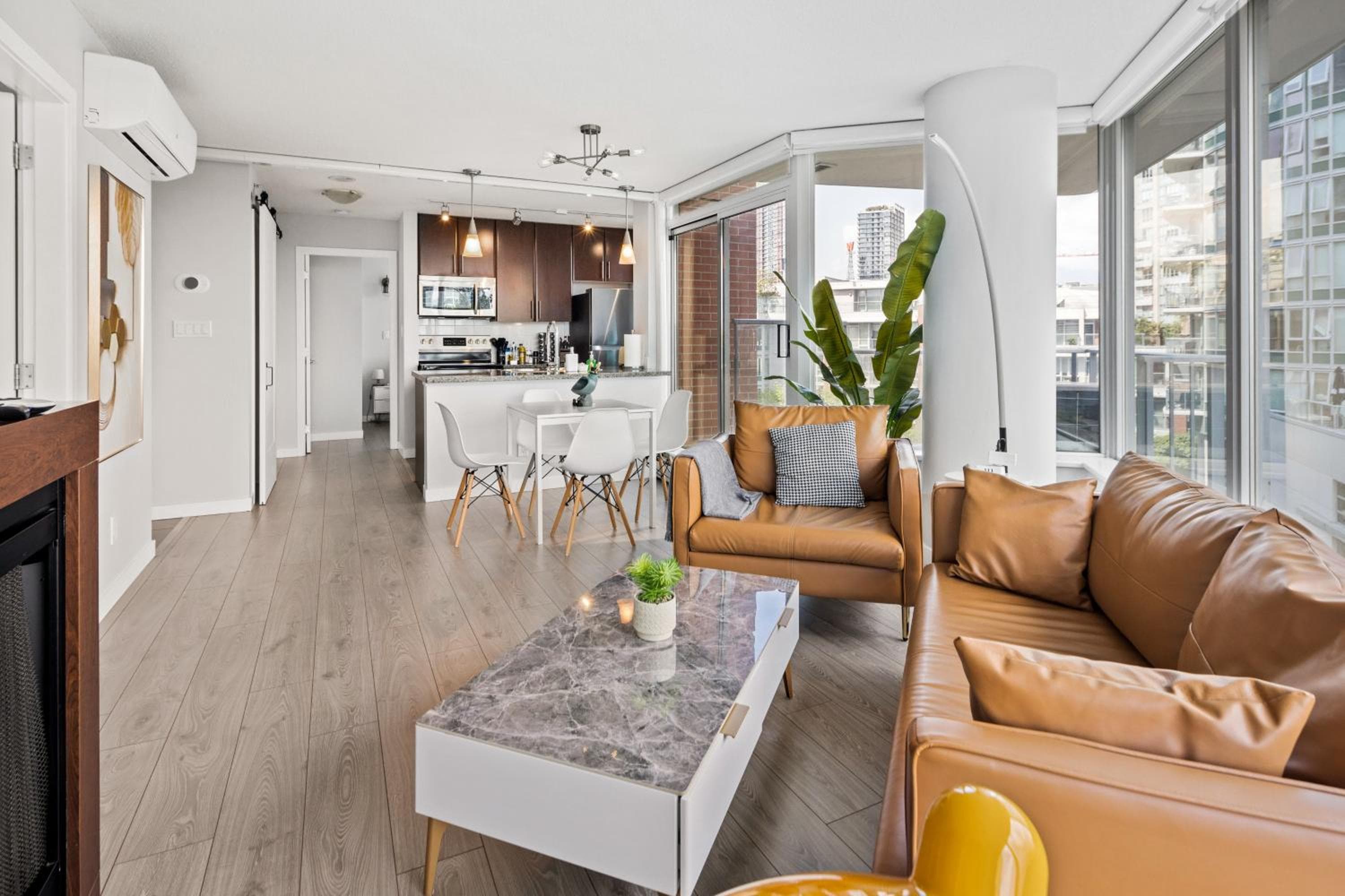 GardenView Modern Condo with Parking, Gym, Pool, AC