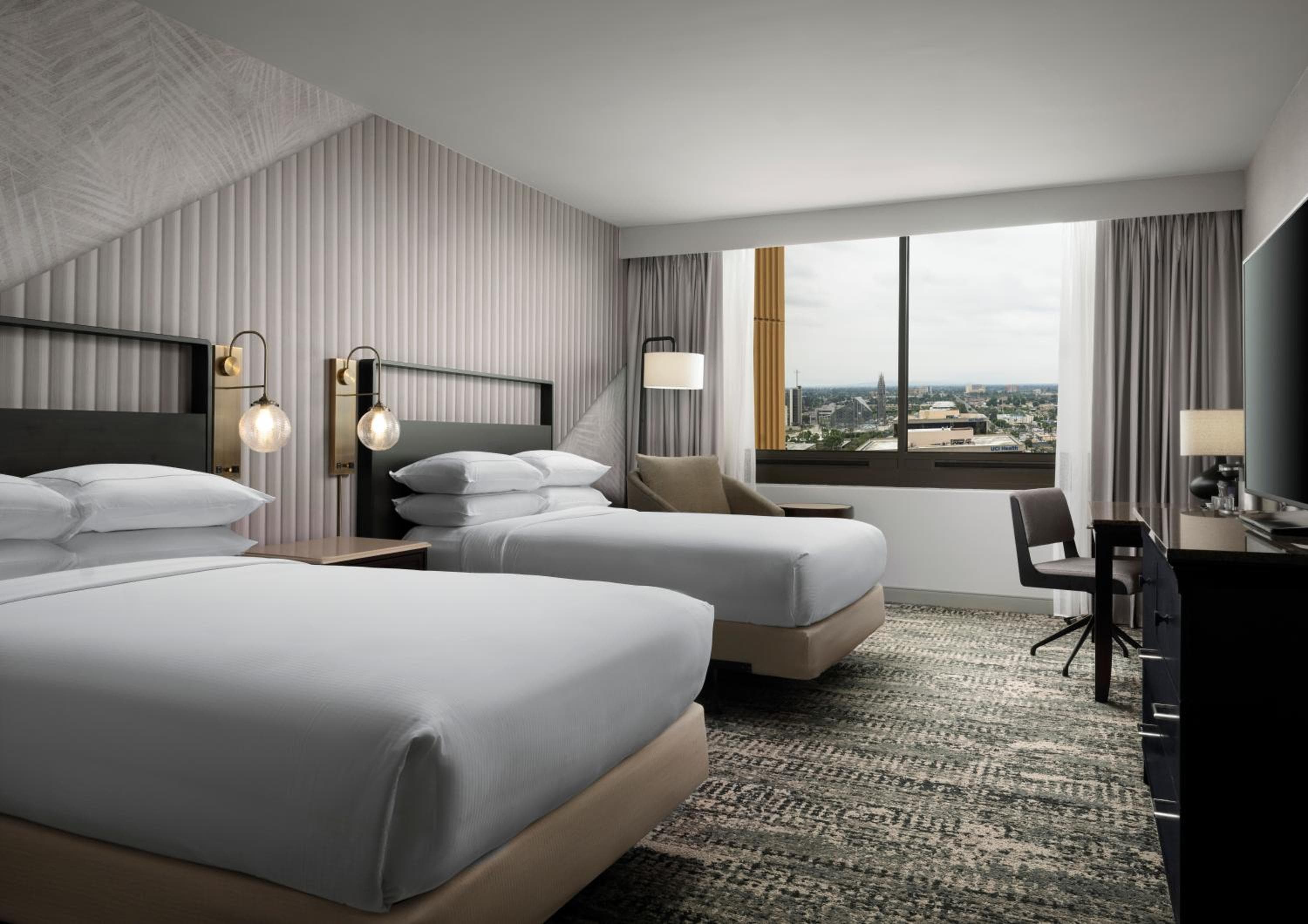 Hotel Fera Anaheim, a DoubleTree by Hilton Hotel