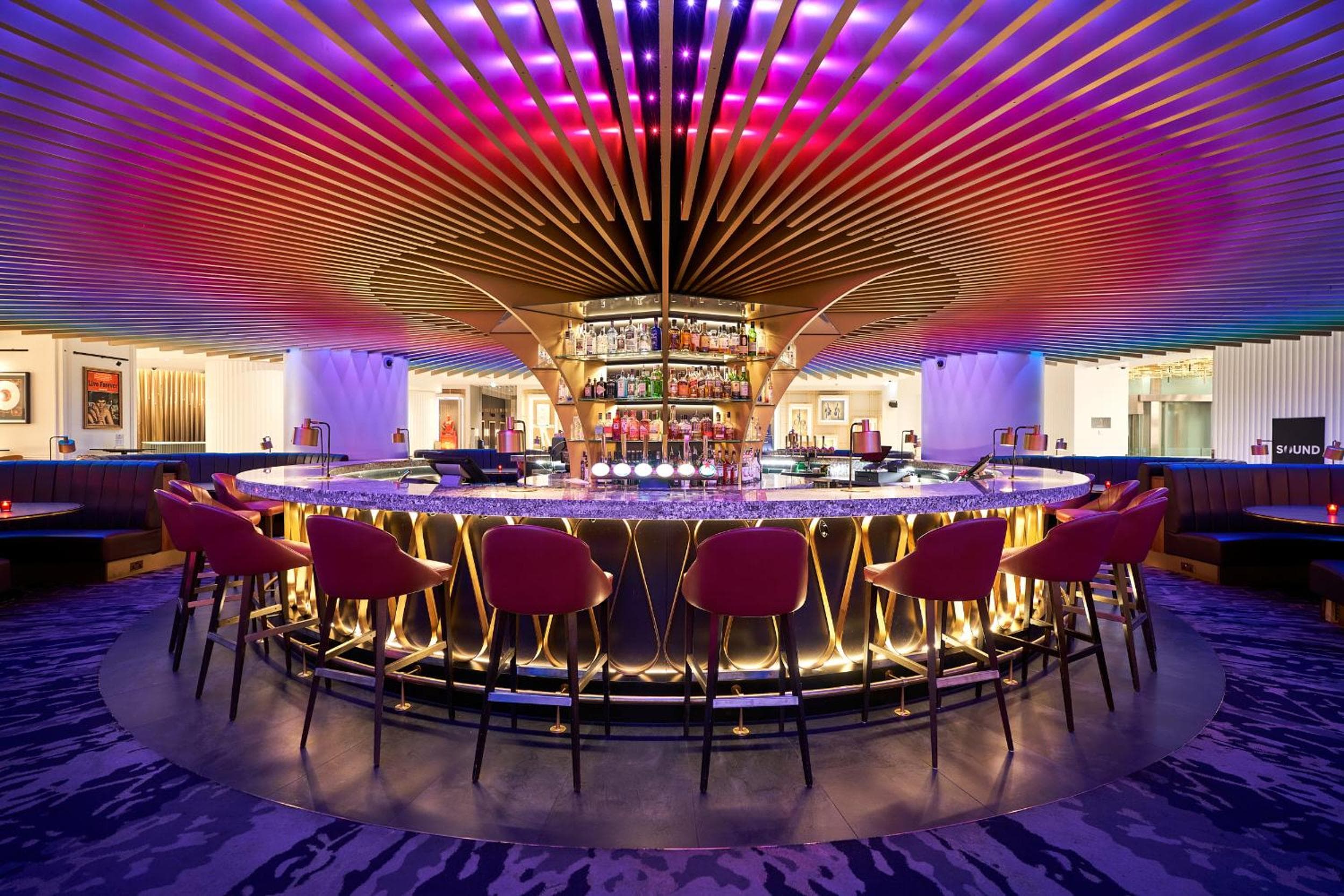 bar