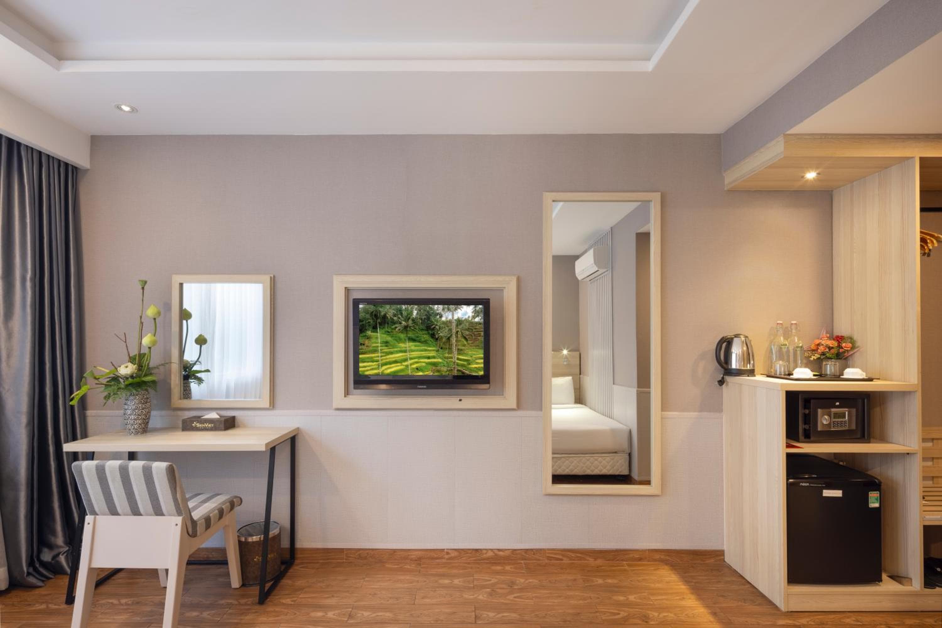 Viet Lotus Saigon Hotel