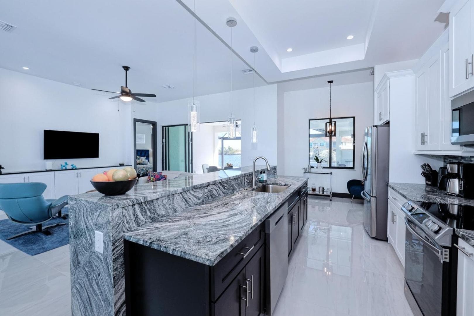 New listing - Amazing new 3beds/3baths Gulf access villa w. heated pool and outdoor kitchen!