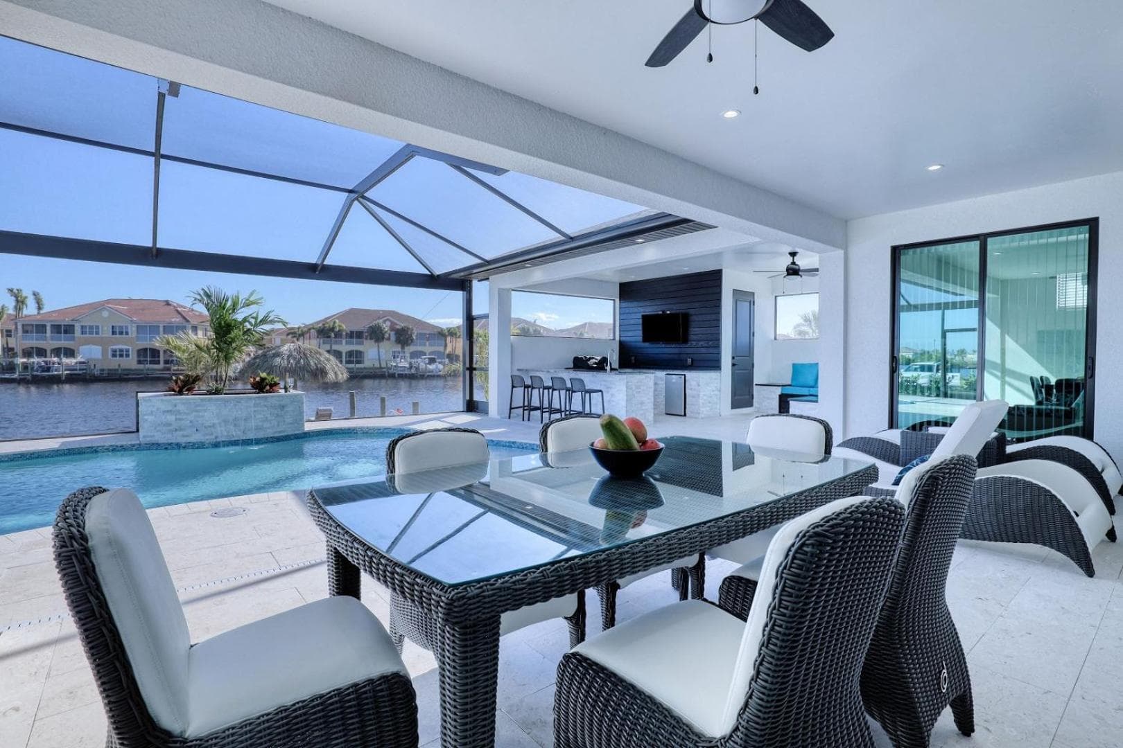 New listing - Amazing new 3beds/3baths Gulf access villa w. heated pool and outdoor kitchen!