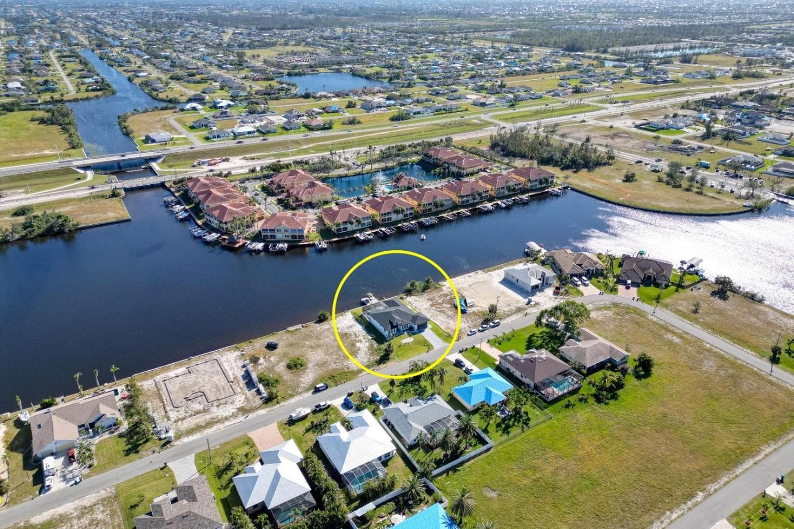 New listing - Amazing new 3beds/3baths Gulf access villa w. heated pool and outdoor kitchen!