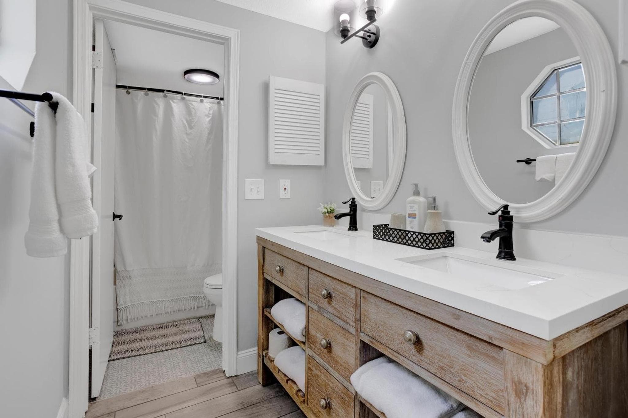 Sunny Retreat near Golf Courses and Mayo Clinic