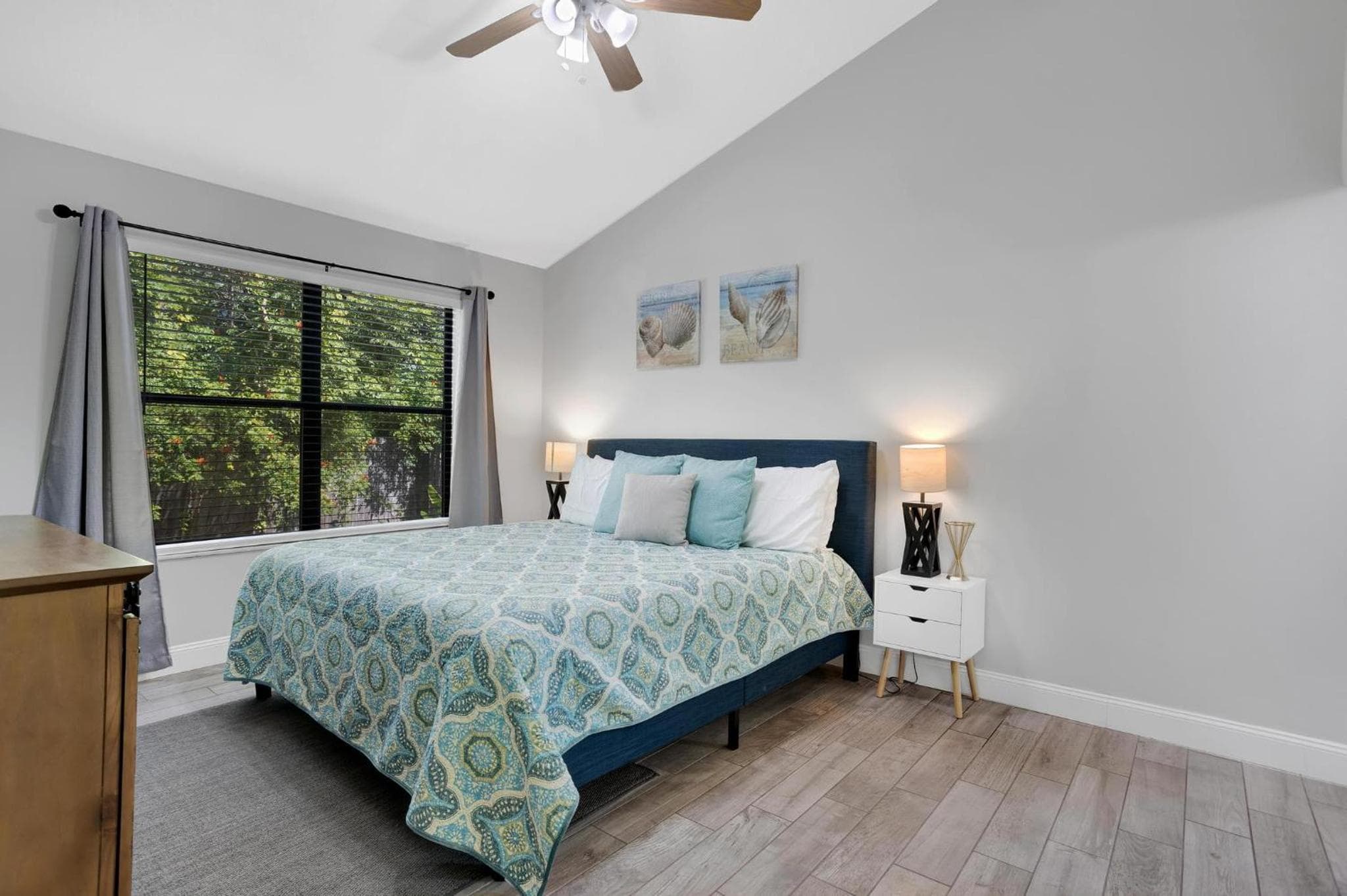 Sunny Retreat near Golf Courses and Mayo Clinic