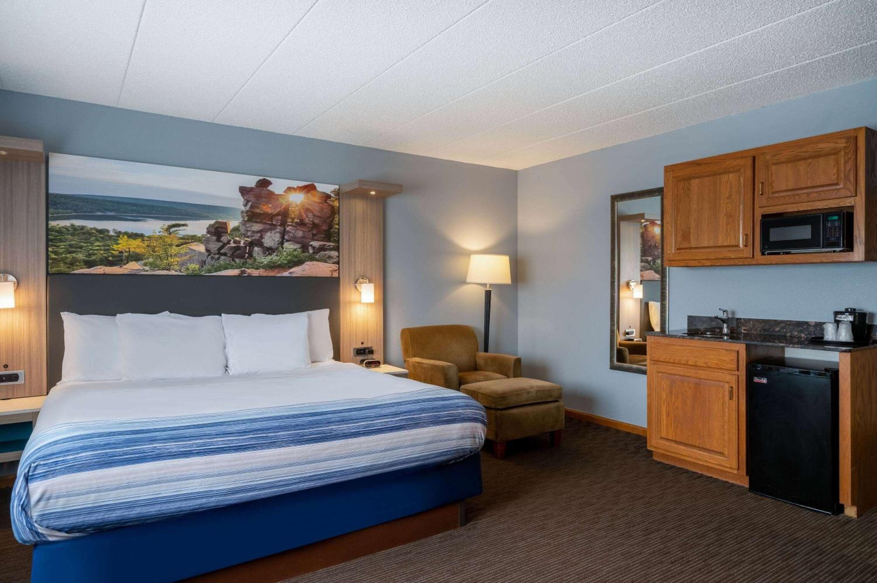 AmericInn by Wyndham Eau Claire