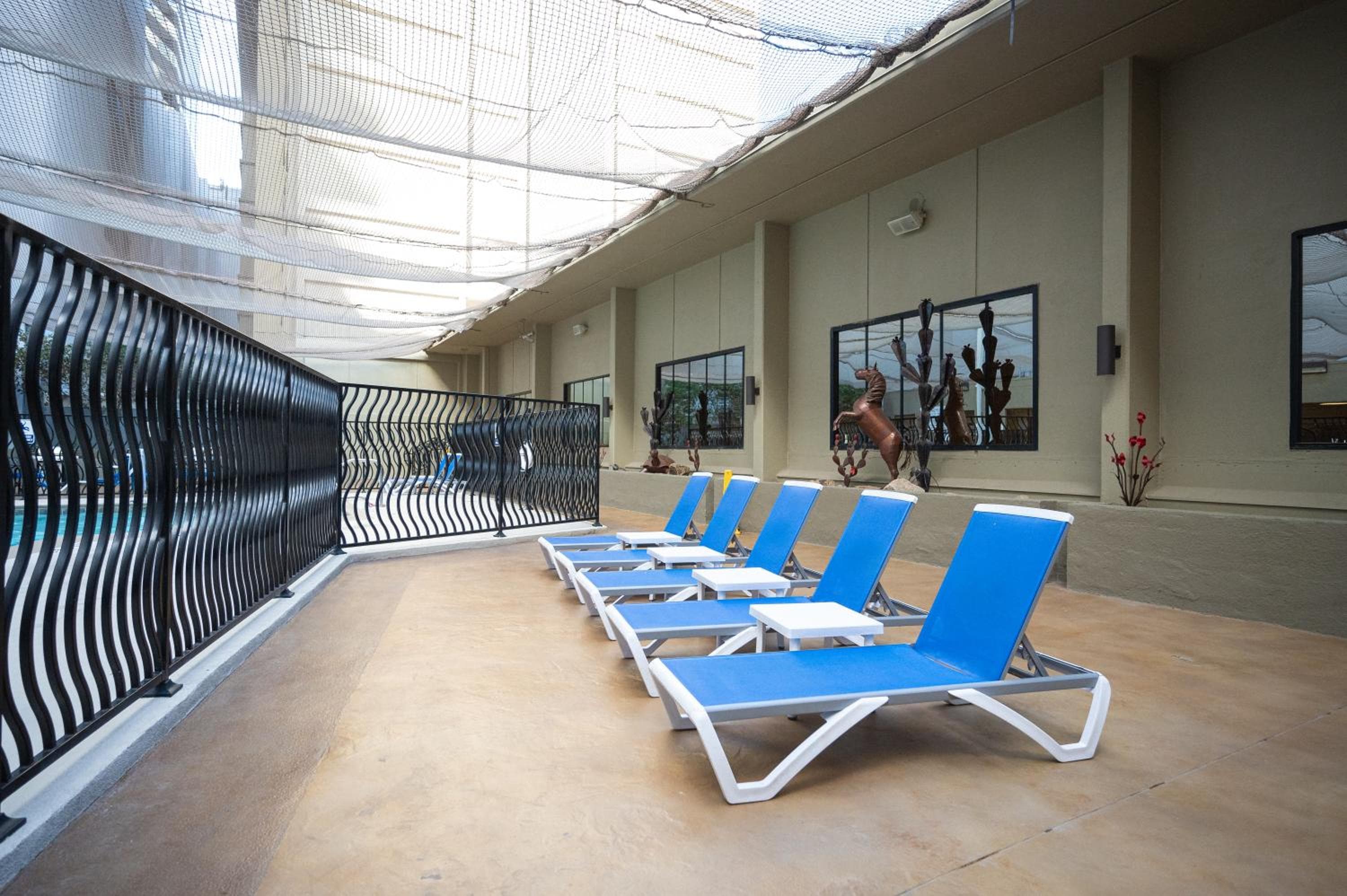 Stay Together Suites - Suite On The Strip Steps From Bellagio & Cosmo Sleeps 11 - NO RESORT FEE