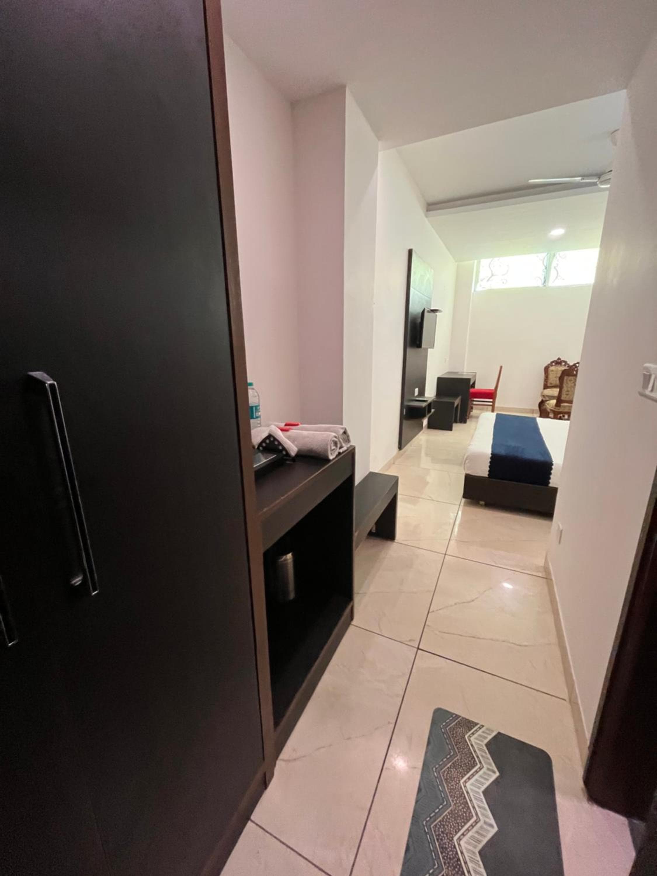Hotel JB Residency !! Luxurious & Royal Balcony Rooms !! Large Rooms