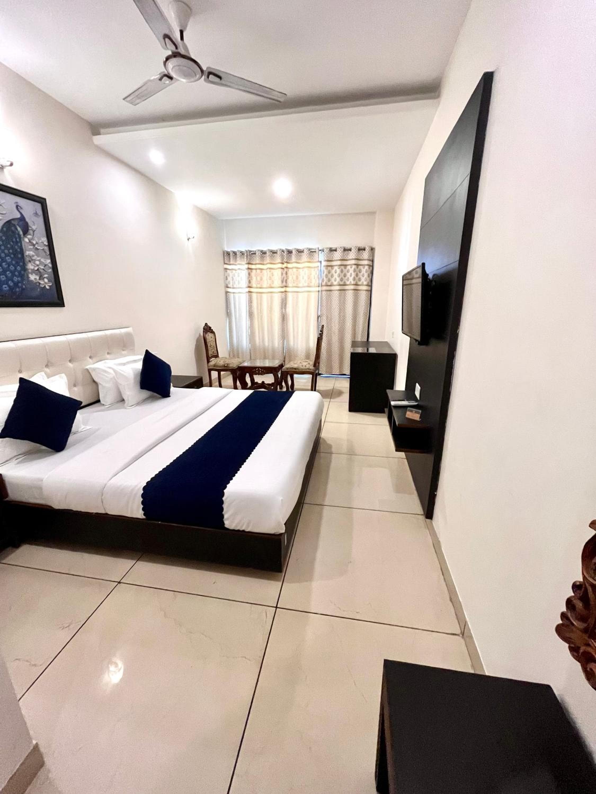 Hotel JB Residency !! Luxurious & Royal Balcony Rooms !! Large Rooms