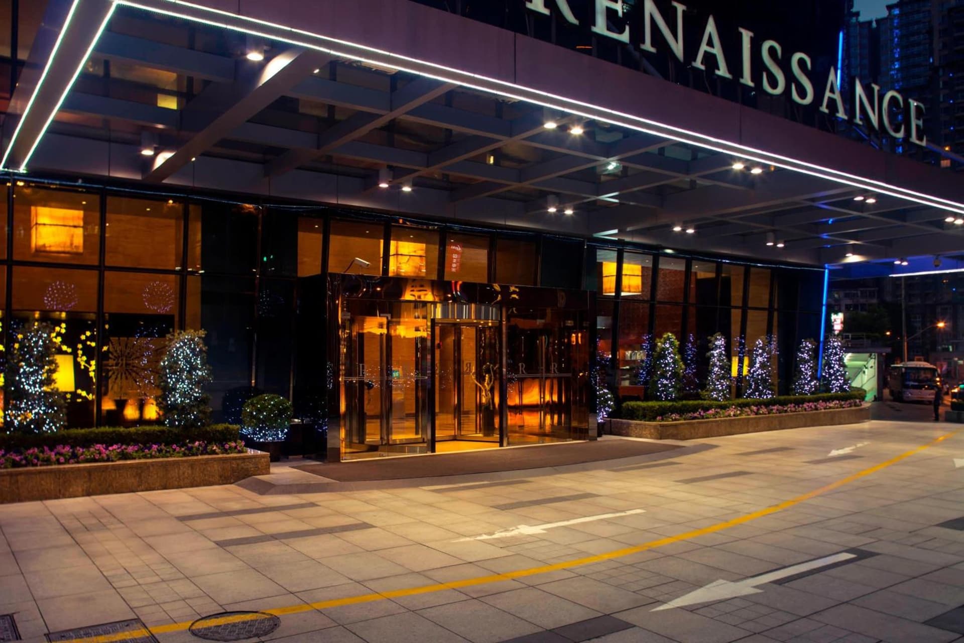 Renaissance Shanghai Zhongshan Park Skyline Hotel