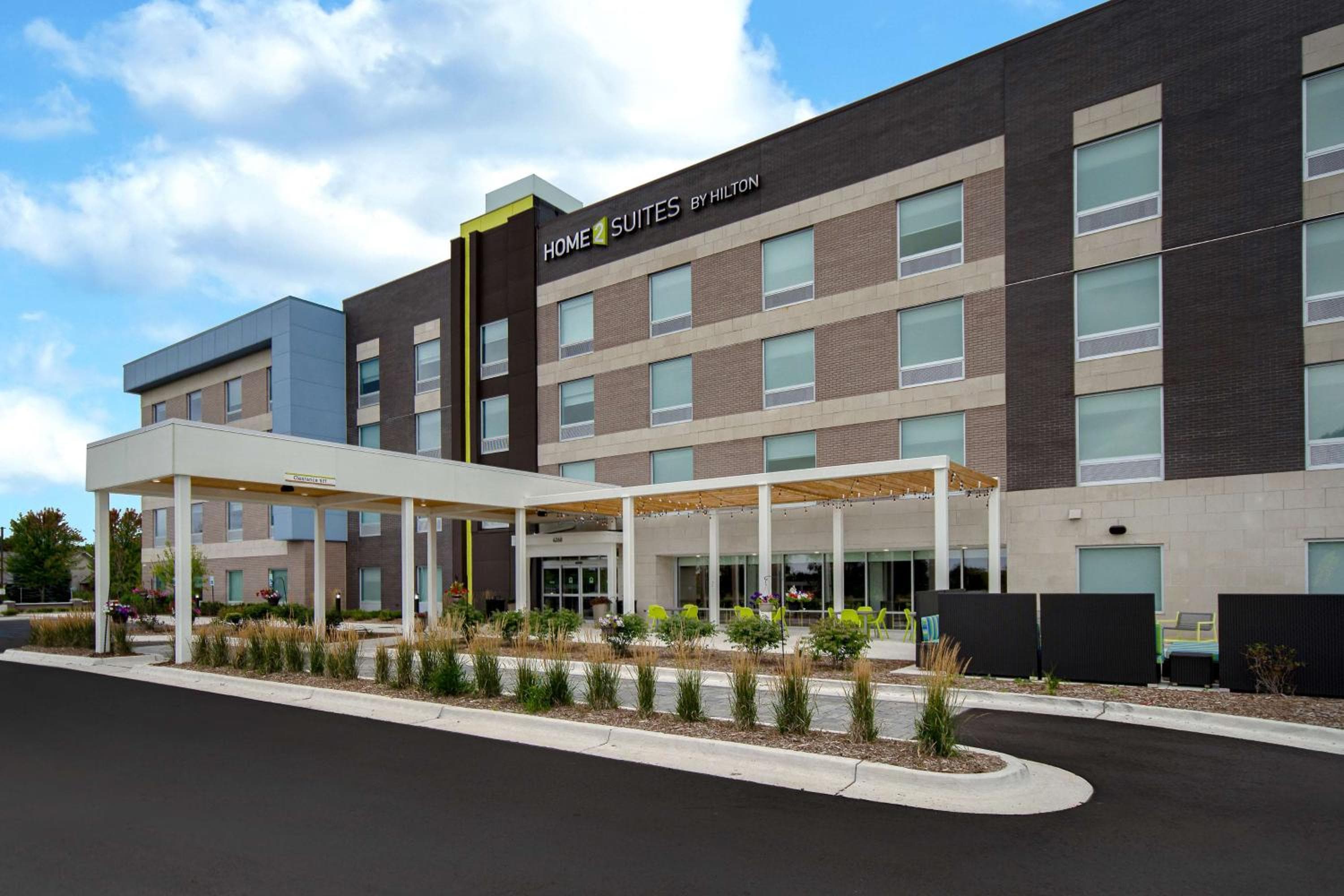 Home2 Suites By Hilton Grand Rapids Airport