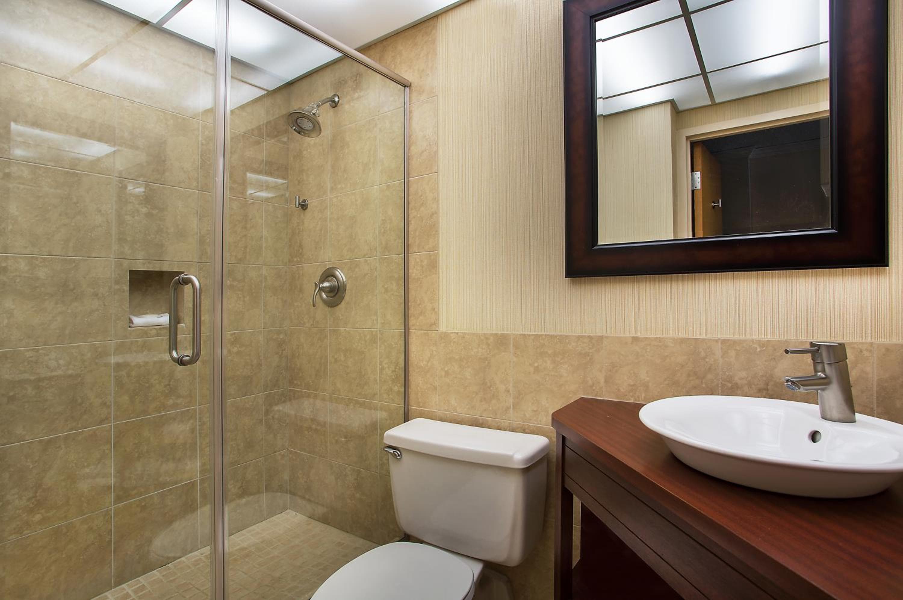 Crowne Plaza Knoxville Downtown University by IHG