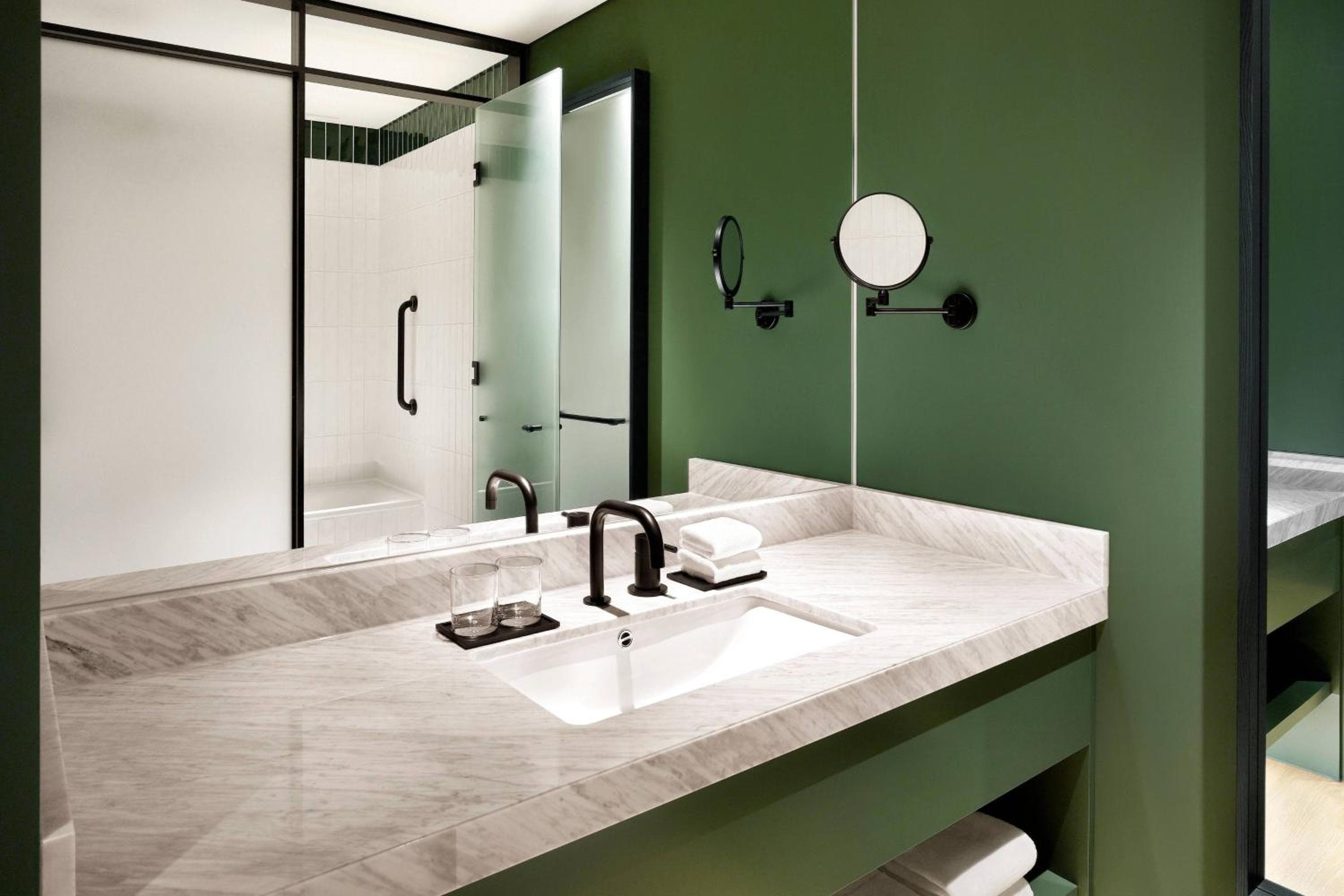 GRAVITY JOSUN Seoul Pangyo, Autograph Collection