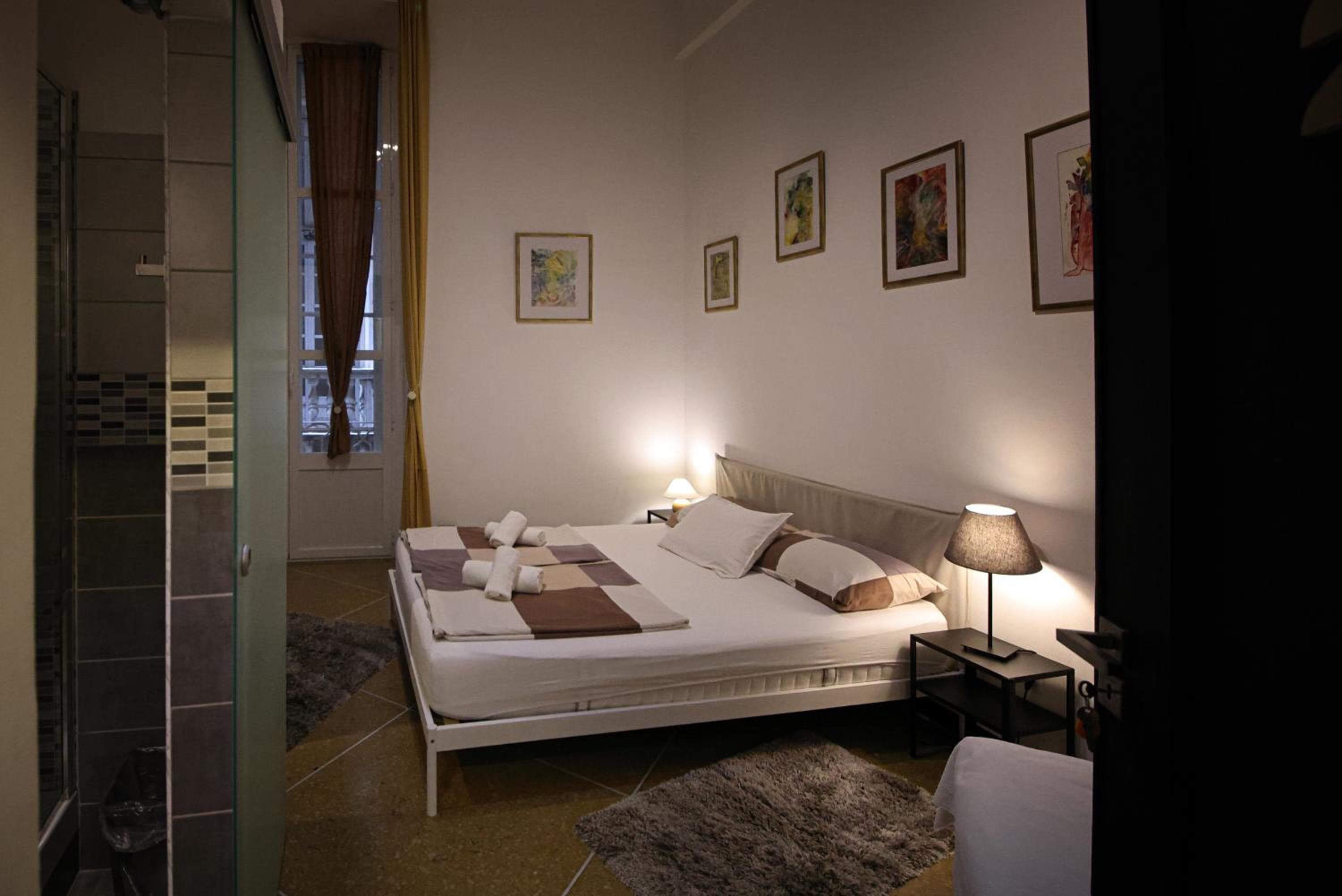 Nik rooms