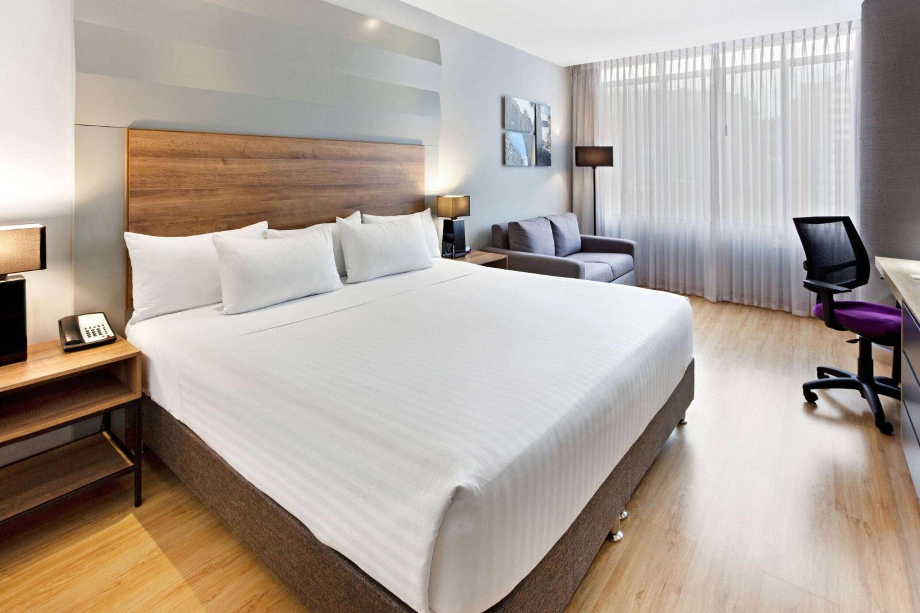 La Quinta by Wyndham Medellin