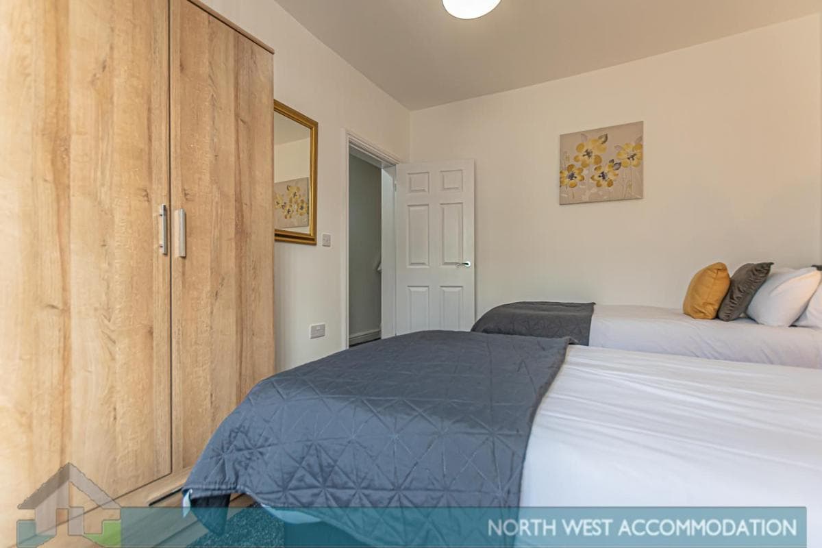 Wellfield Serviced Accommodation (Warrington)