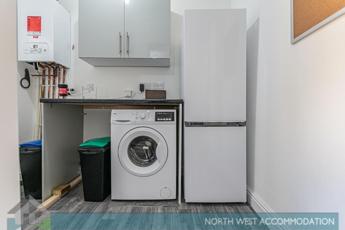 Wellfield Serviced Accommodation (Warrington)