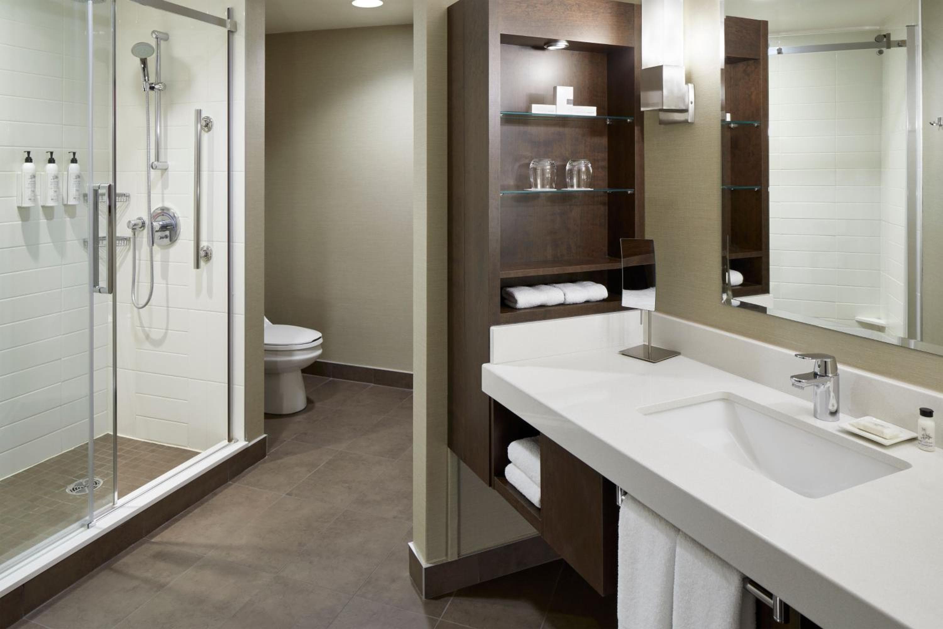Delta Hotels by Marriott Montreal