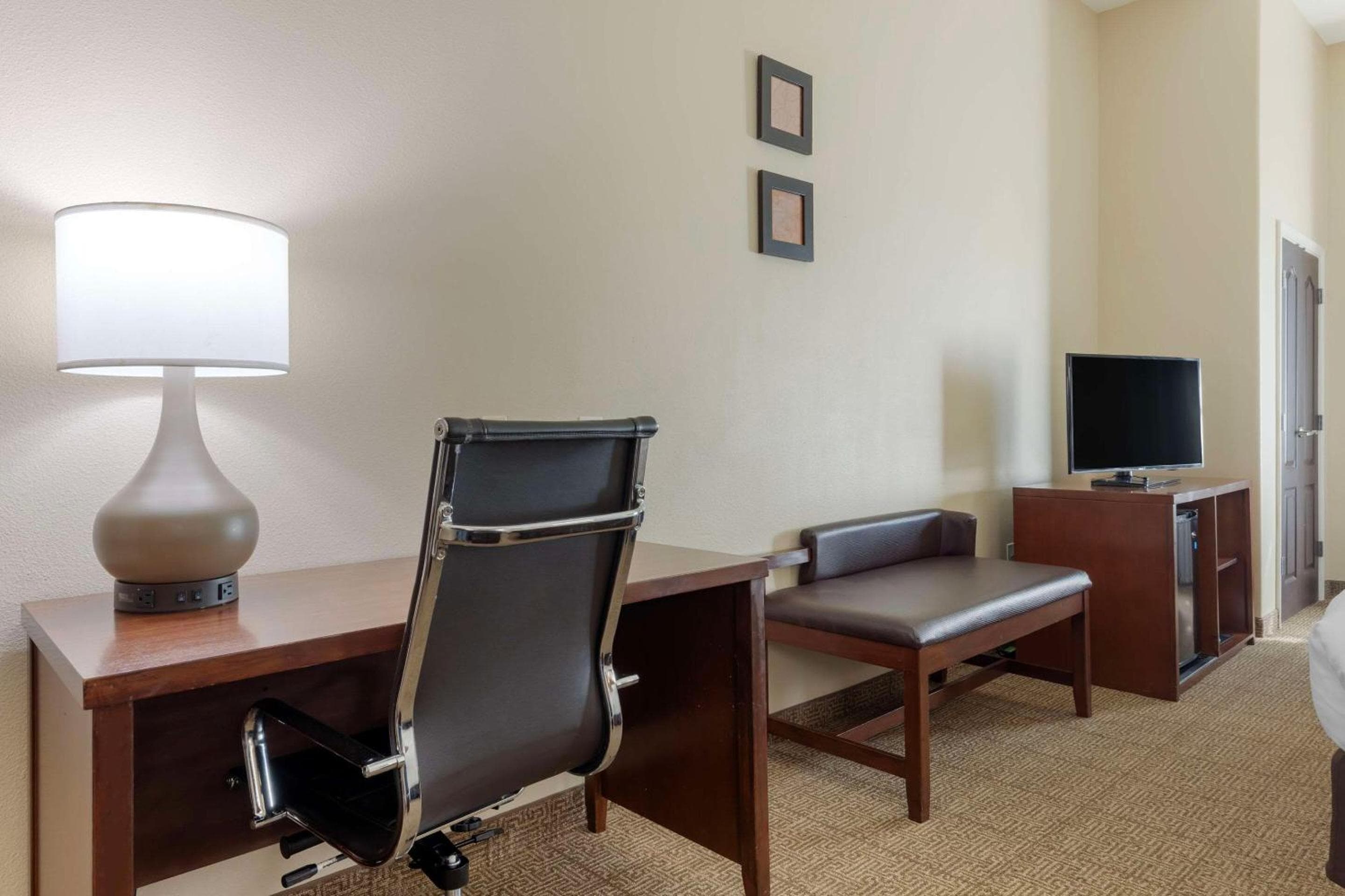 Comfort Suites West Dallas - Cockrell Hill