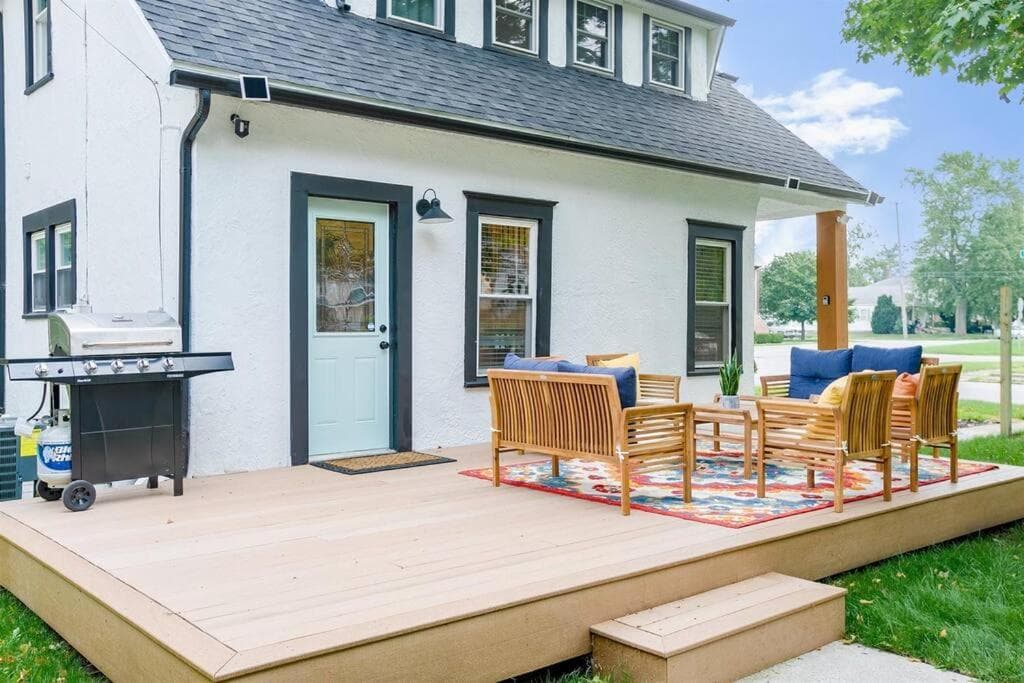 5BR25B Home 5 min From ND Stadium