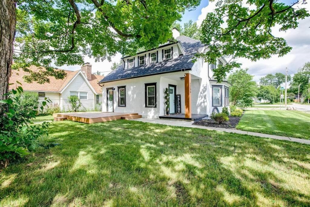 5BR25B Home 5 min From ND Stadium