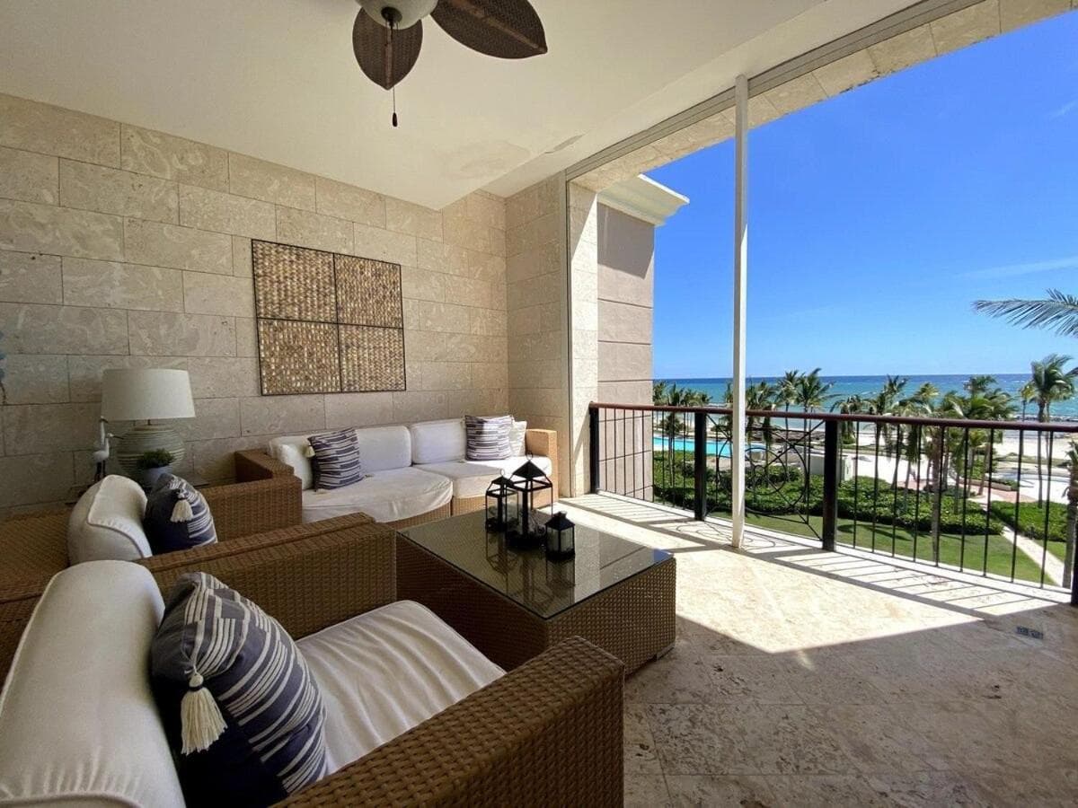 Exclusive beach front apartments in Aquamarina, Cap Cana