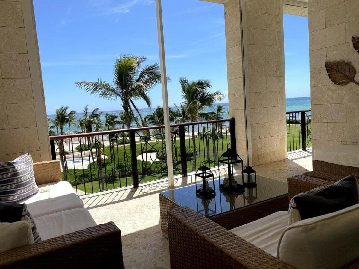 Exclusive beach front apartments in Aquamarina, Cap Cana