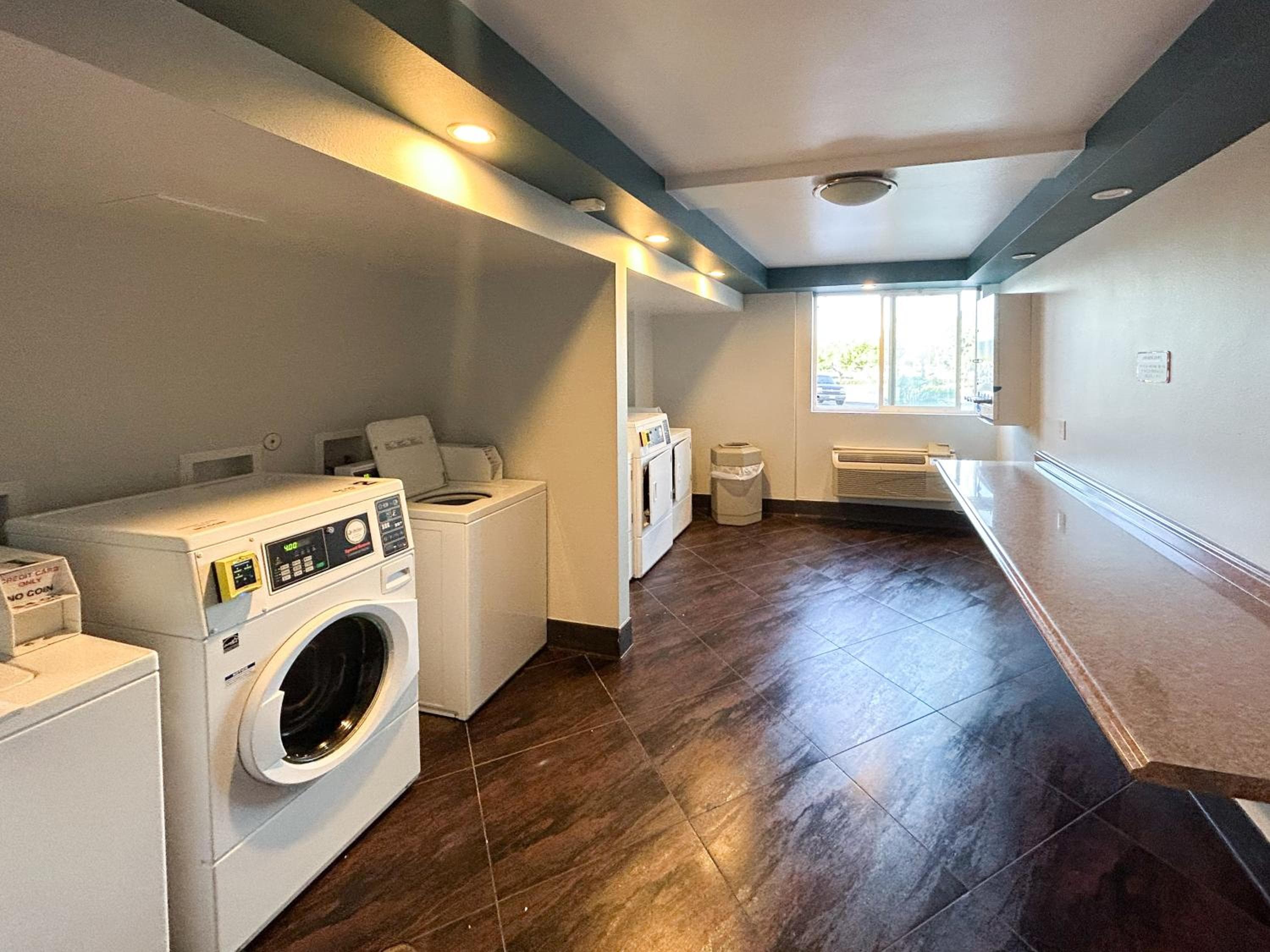 Studio 6 Suites Carson, CA