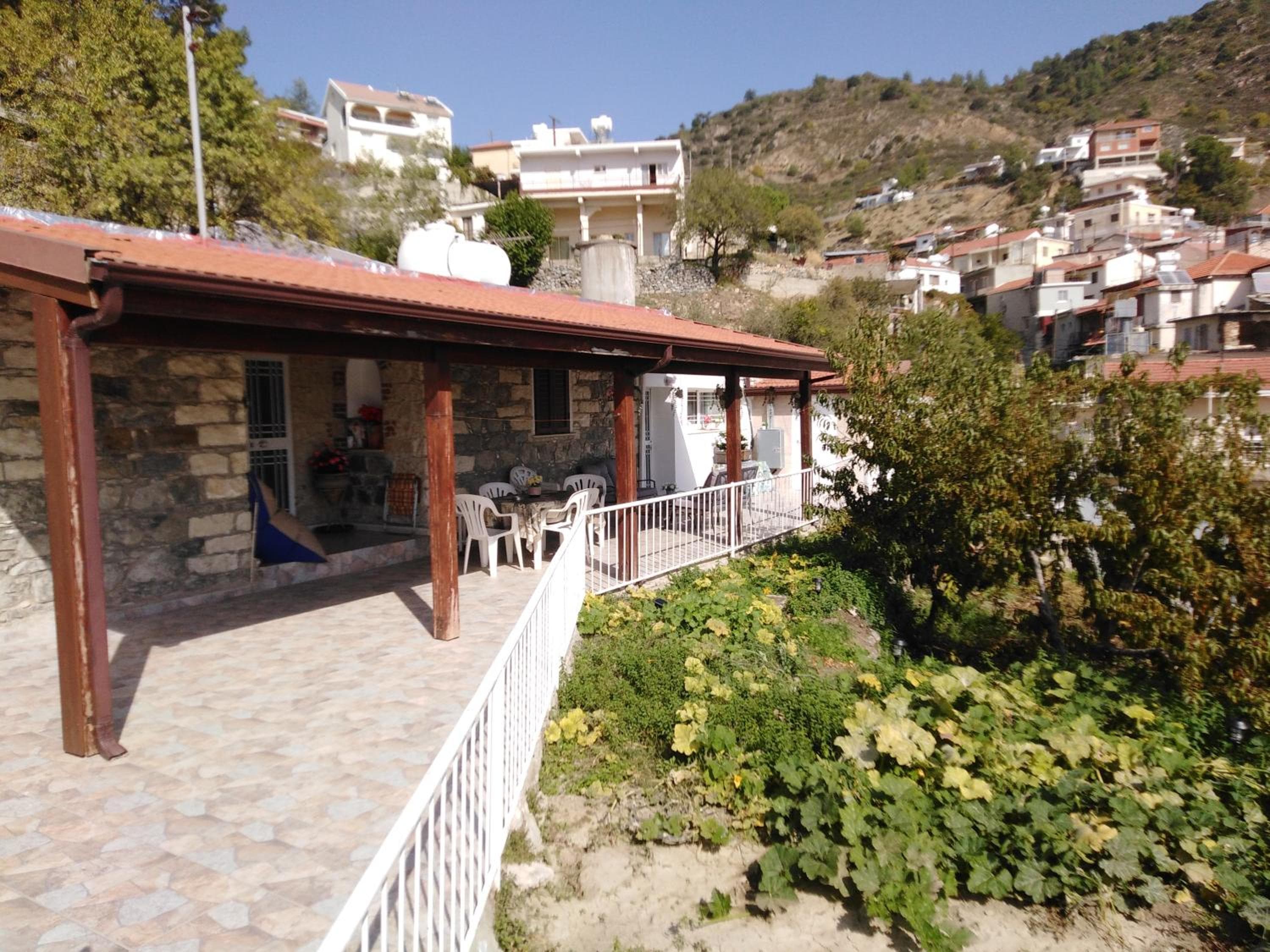Traditional house in pelendri