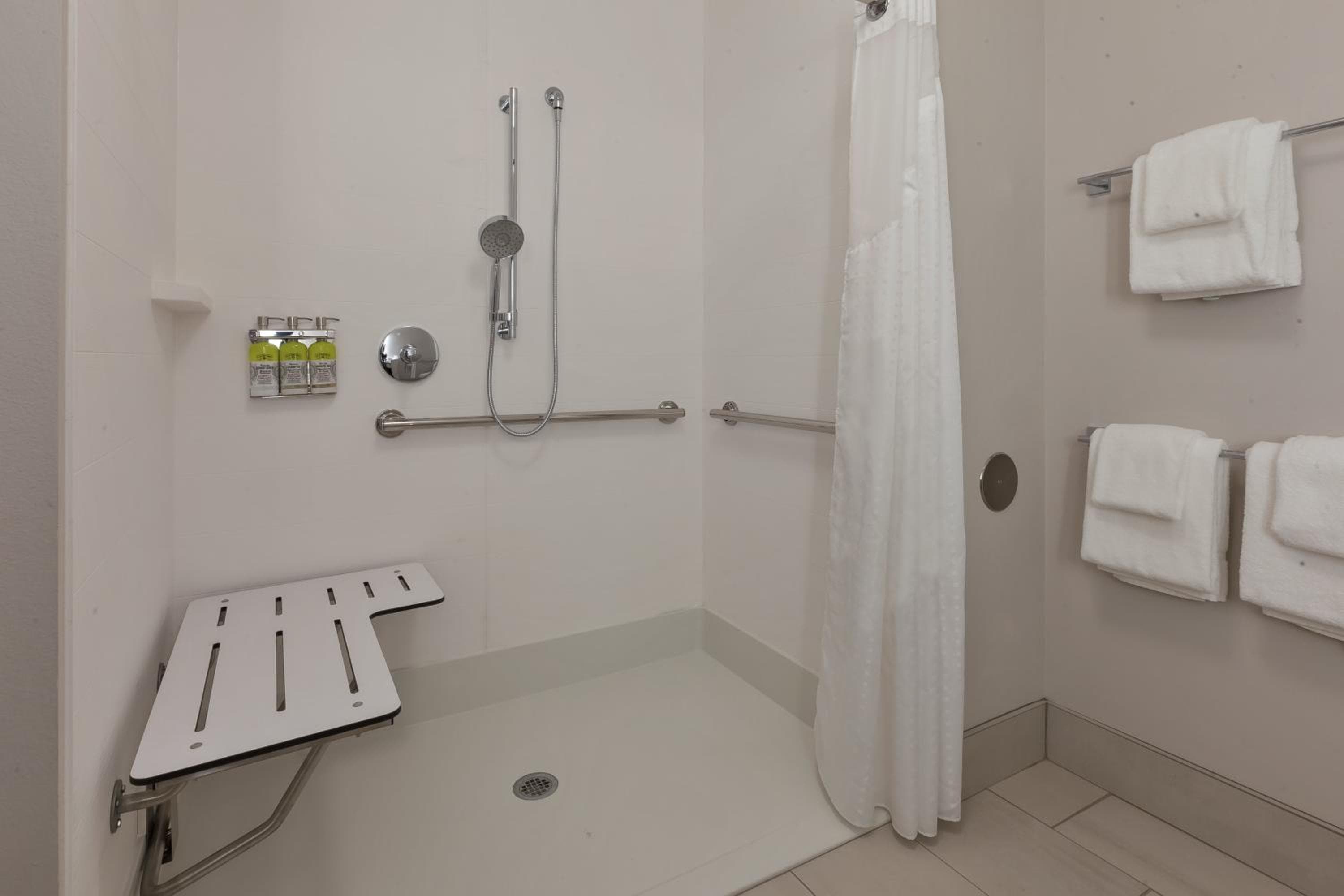 Holiday Inn Express- Eau Claire West I-94 by IHG