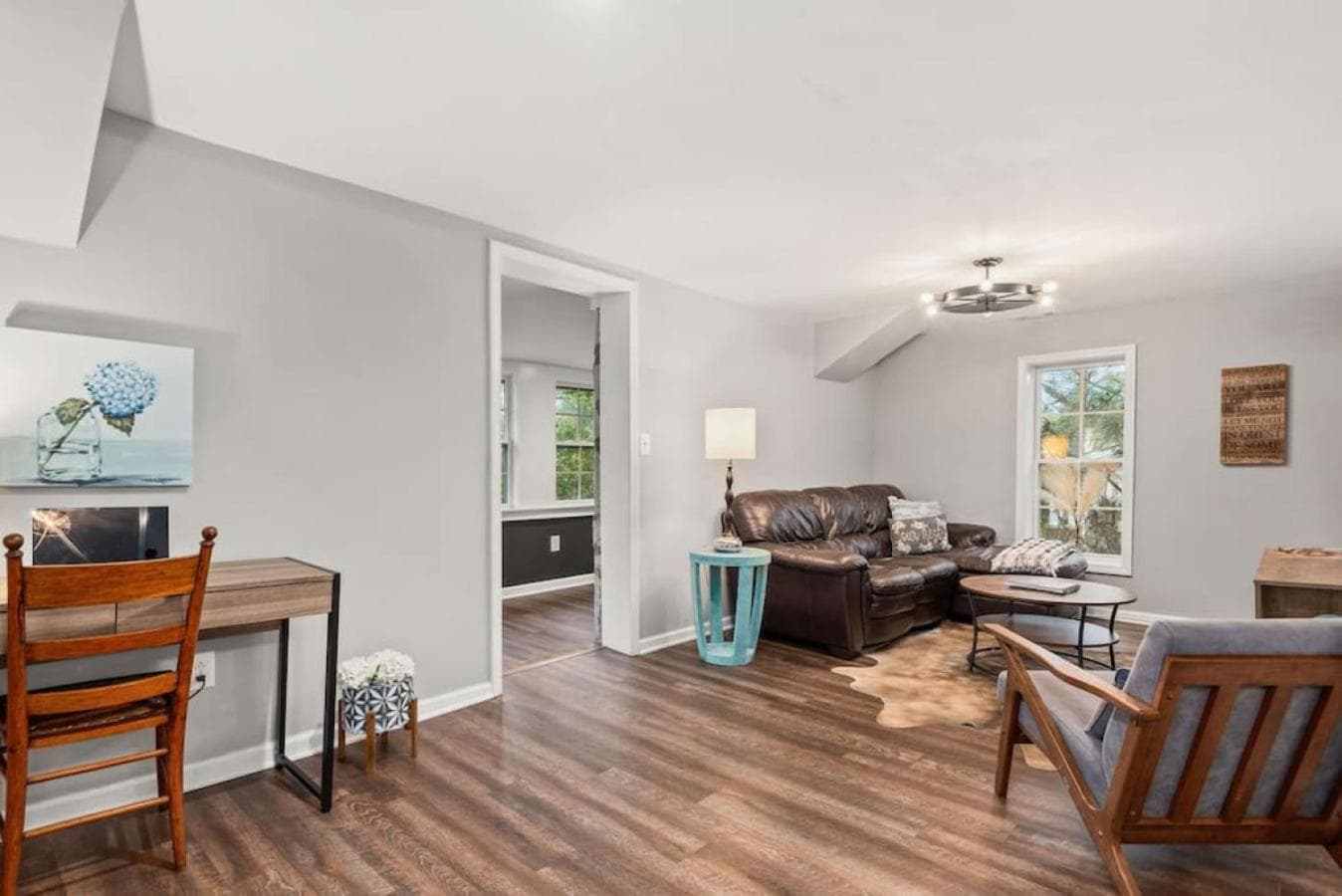 Stone Cottage 3 Bedroom Getaway - Stroll to DT Franklin - Historic Blakely House