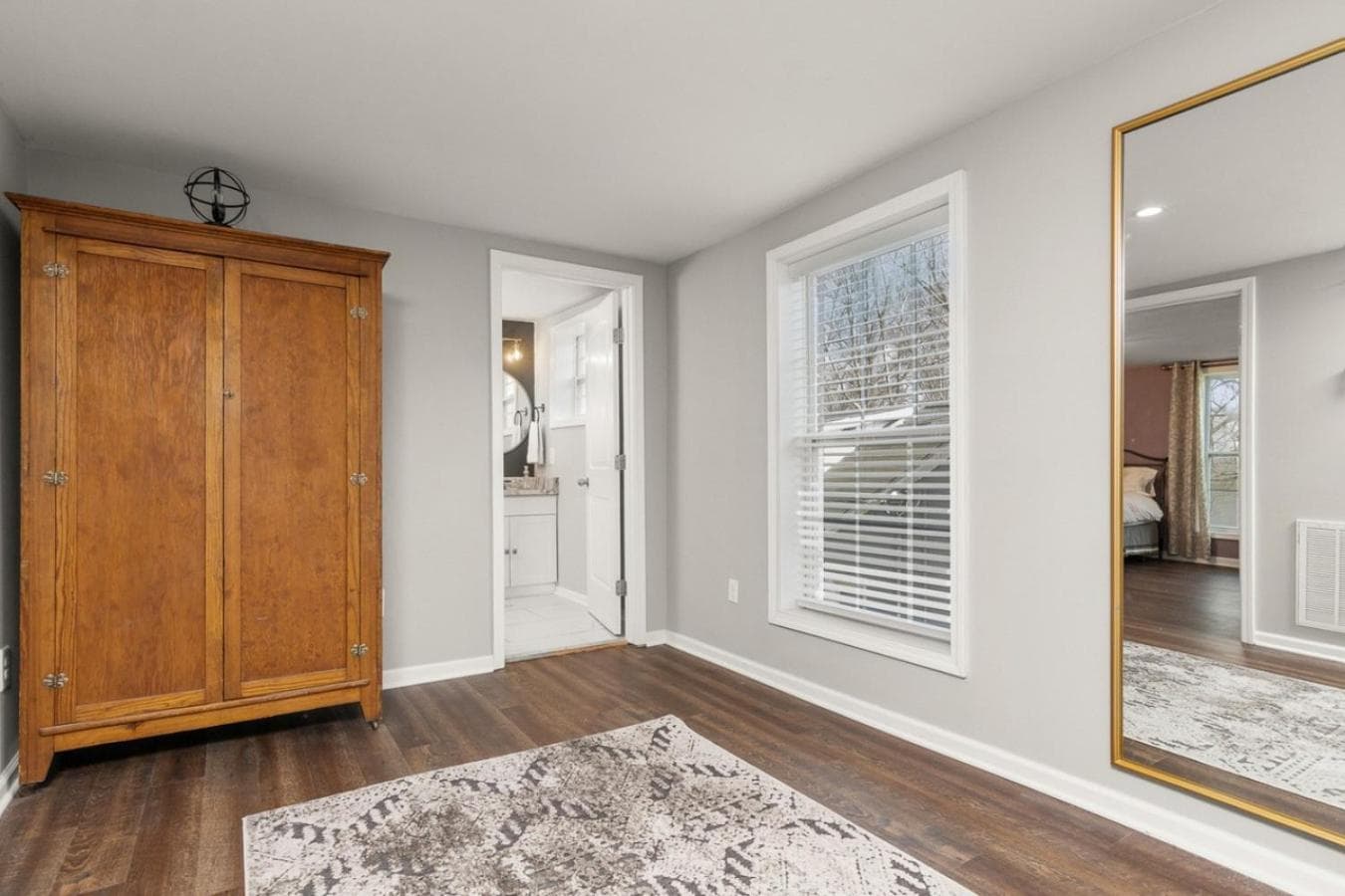 Stone Cottage 3 Bedroom Getaway - Stroll to DT Franklin - Historic Blakely House