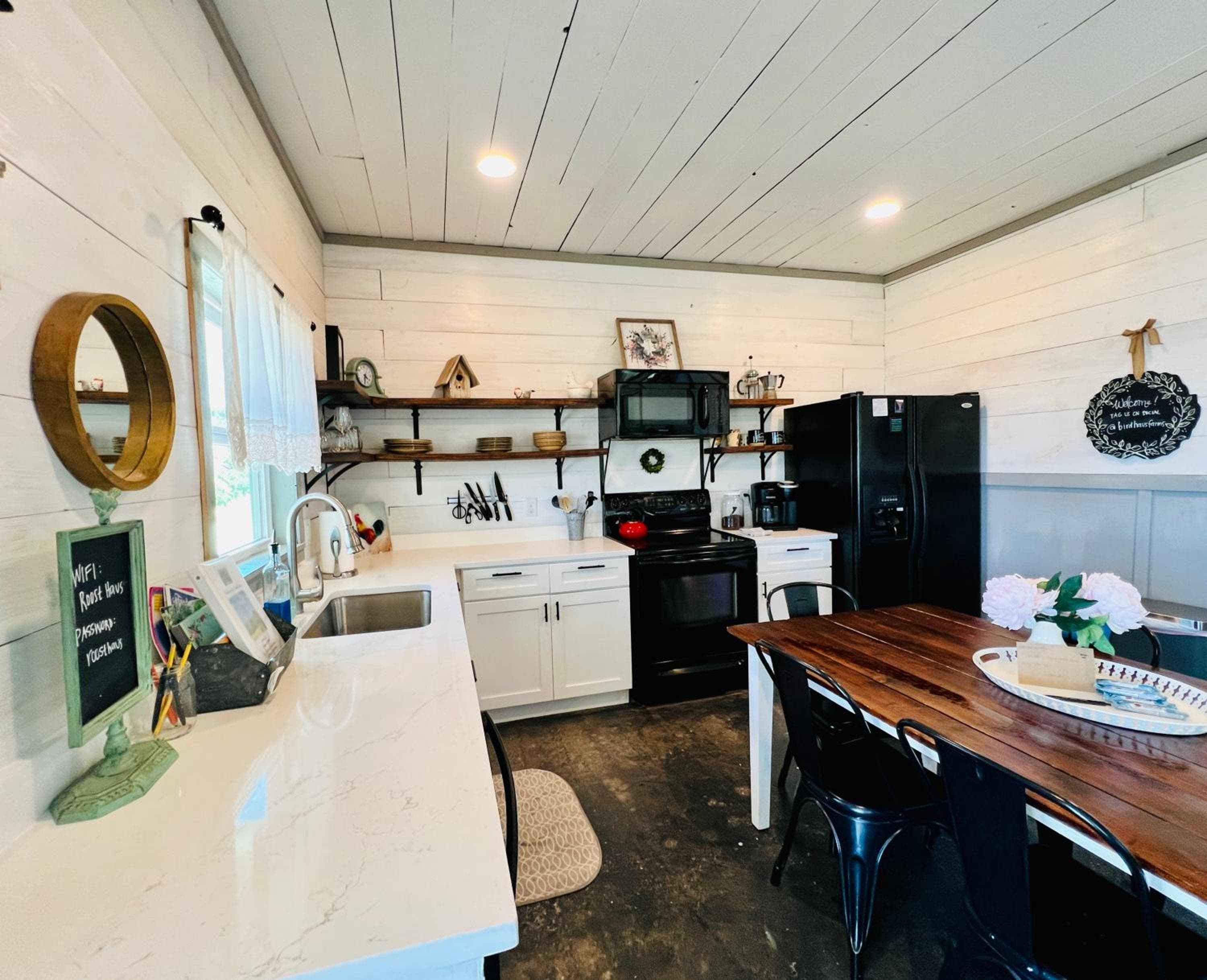 Spring Break | Hot Tub, Pool, Farm Stay