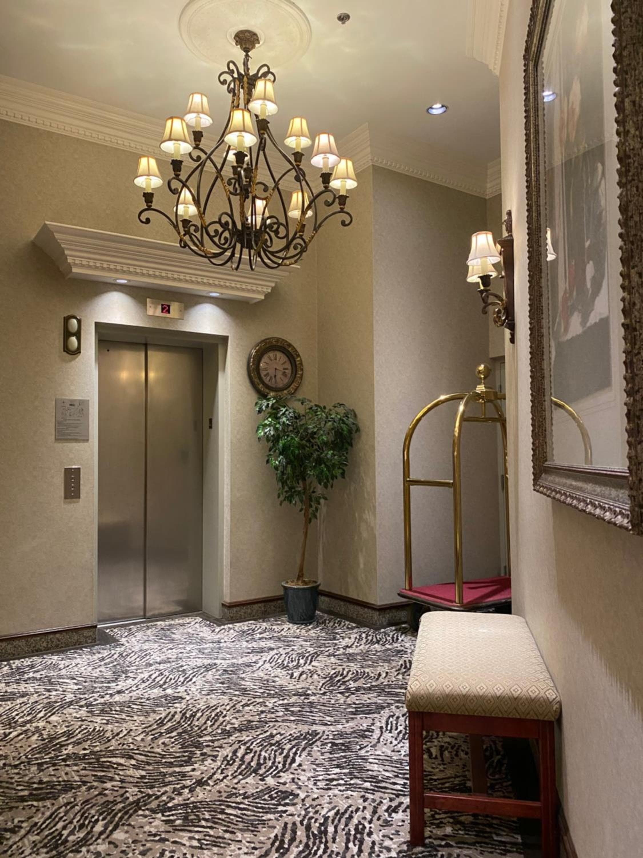 Kingston Hotel