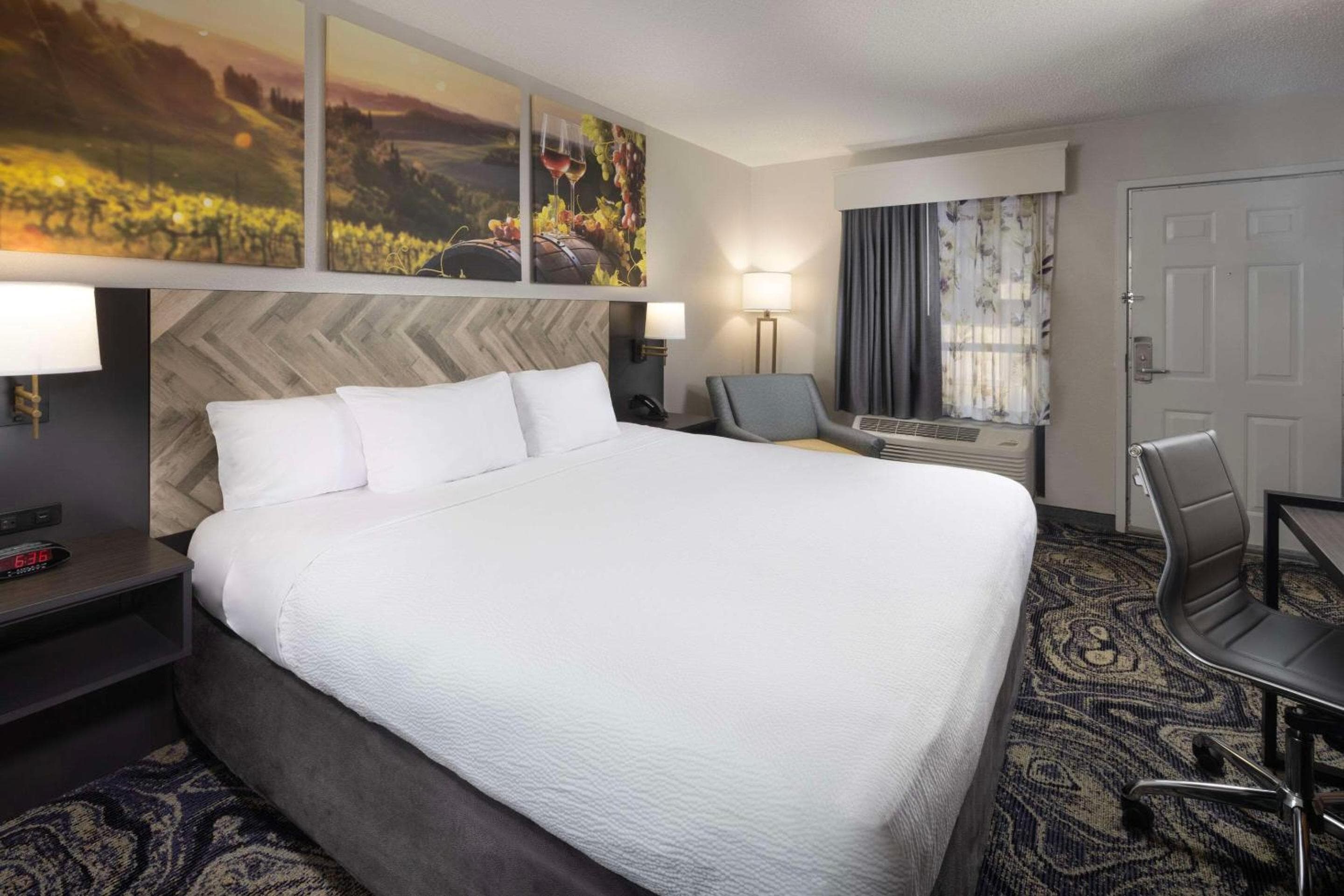Clarion Pointe Biltmore Village
