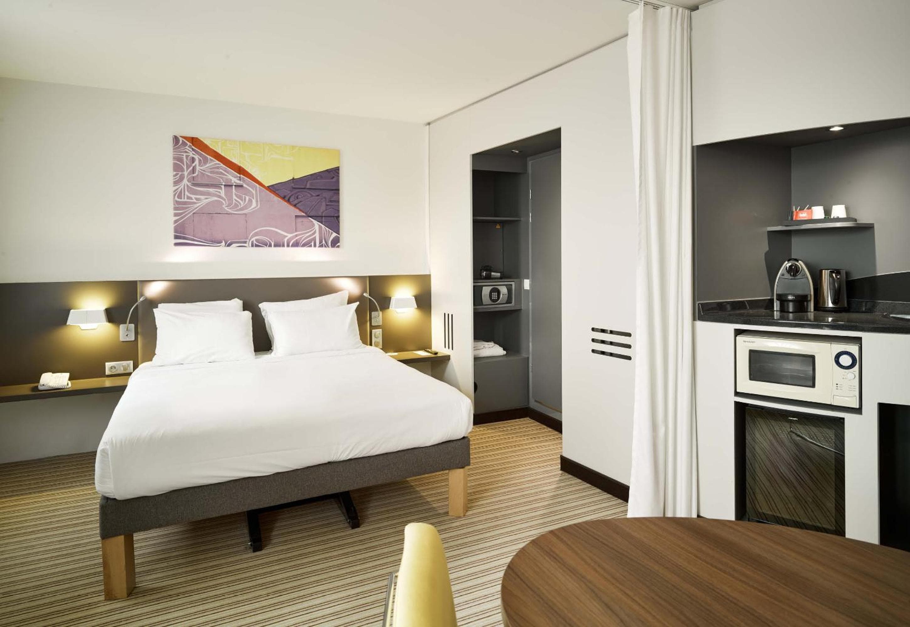 B&B HOTEL Paris Grand Roissy CDG Aéroport 4 étoiles