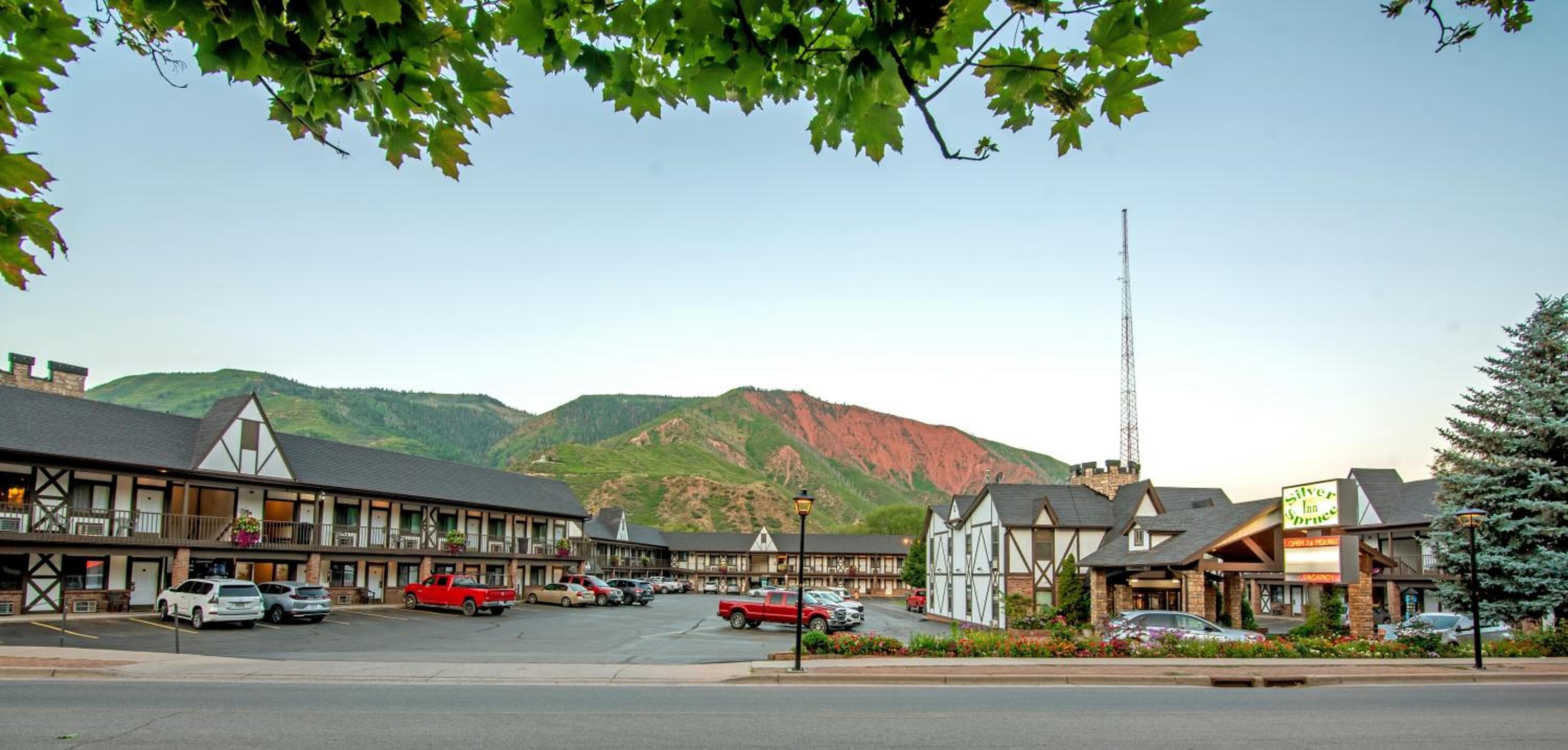 Silver Spruce Inn