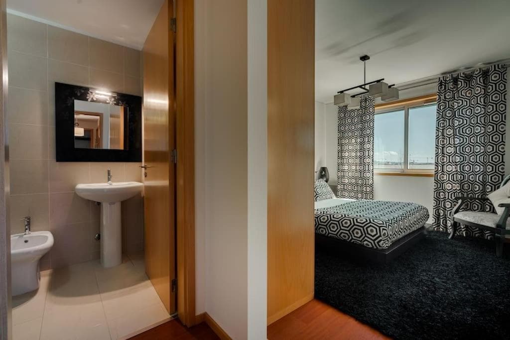 Fully Equipped 3 bed - Parking